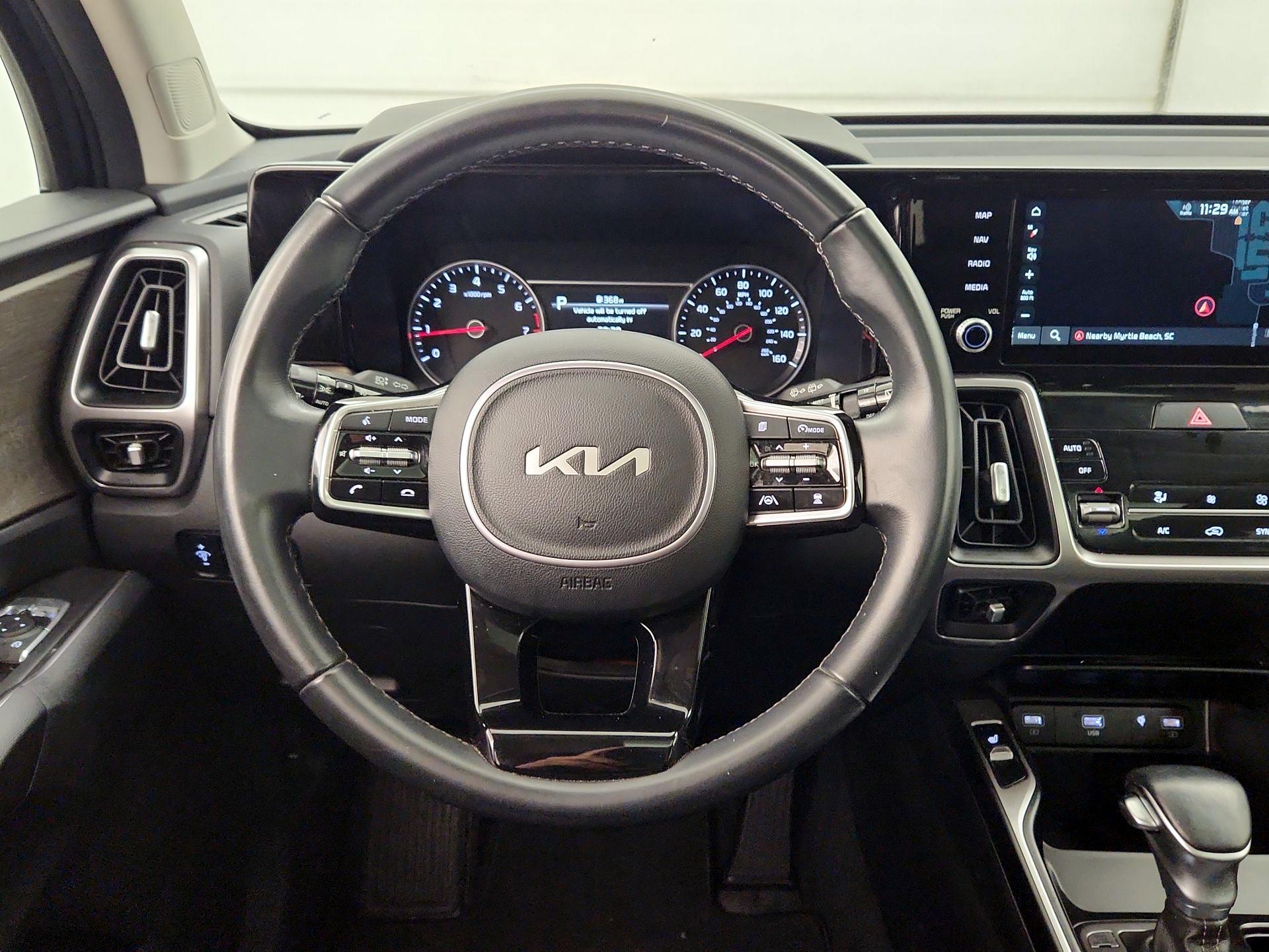 Thumbnail: 2023 Kia Sorento - 10