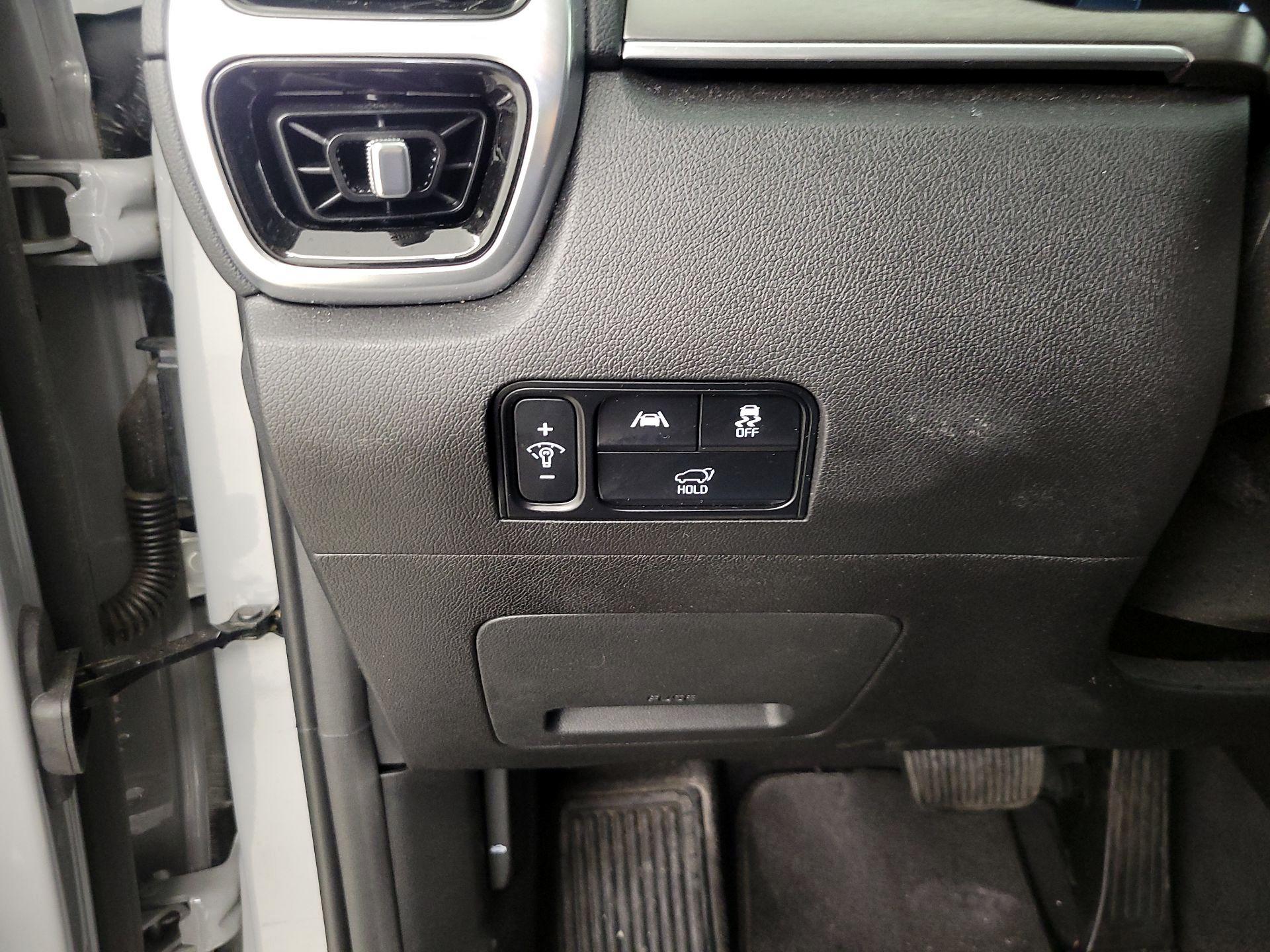 Thumbnail: 2023 Kia Sorento - 13