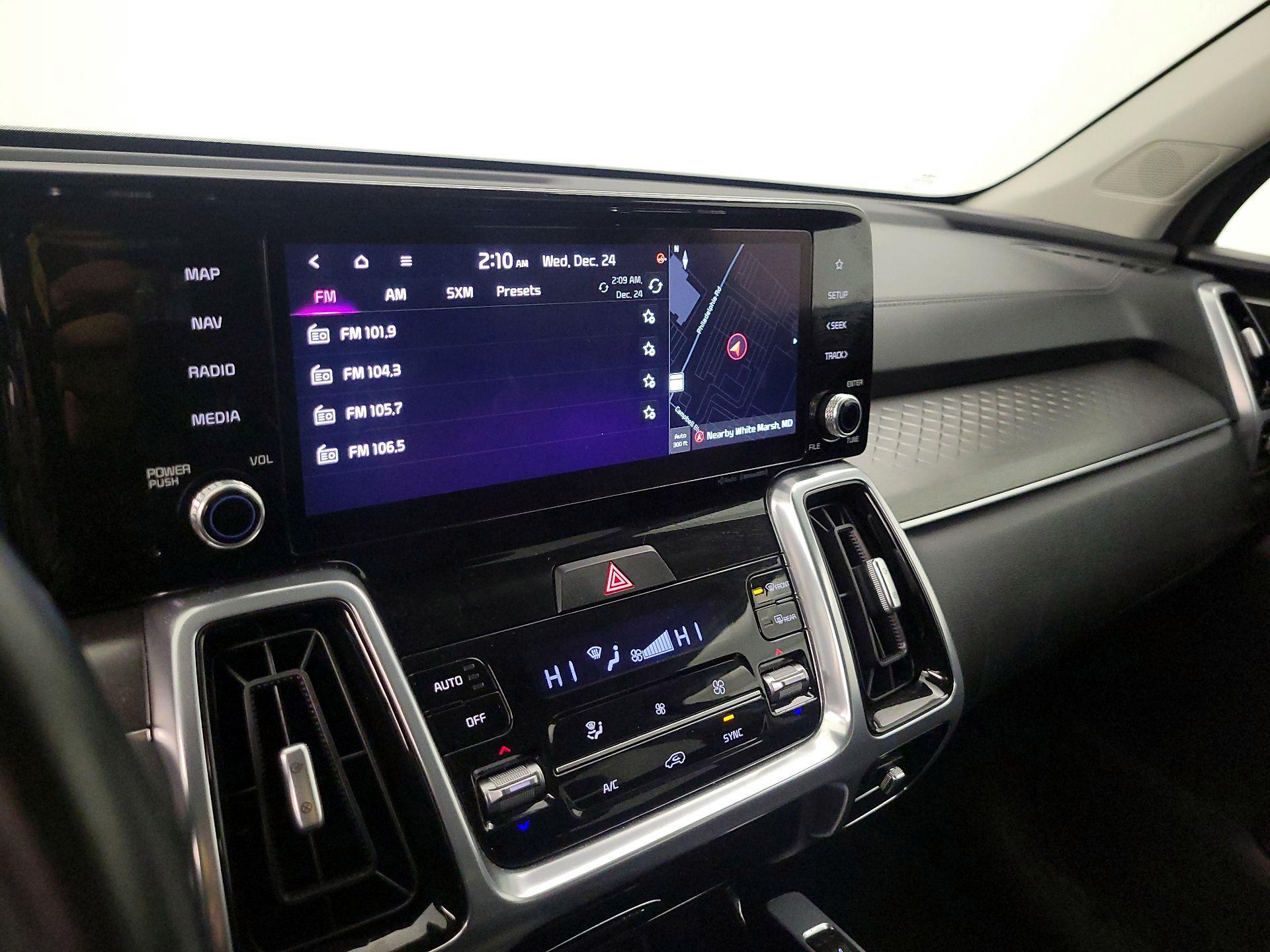 Thumbnail: 2023 Kia Sorento - 15