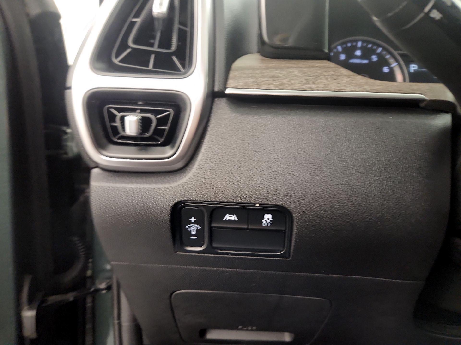 Thumbnail: 2023 Kia Sorento - 11