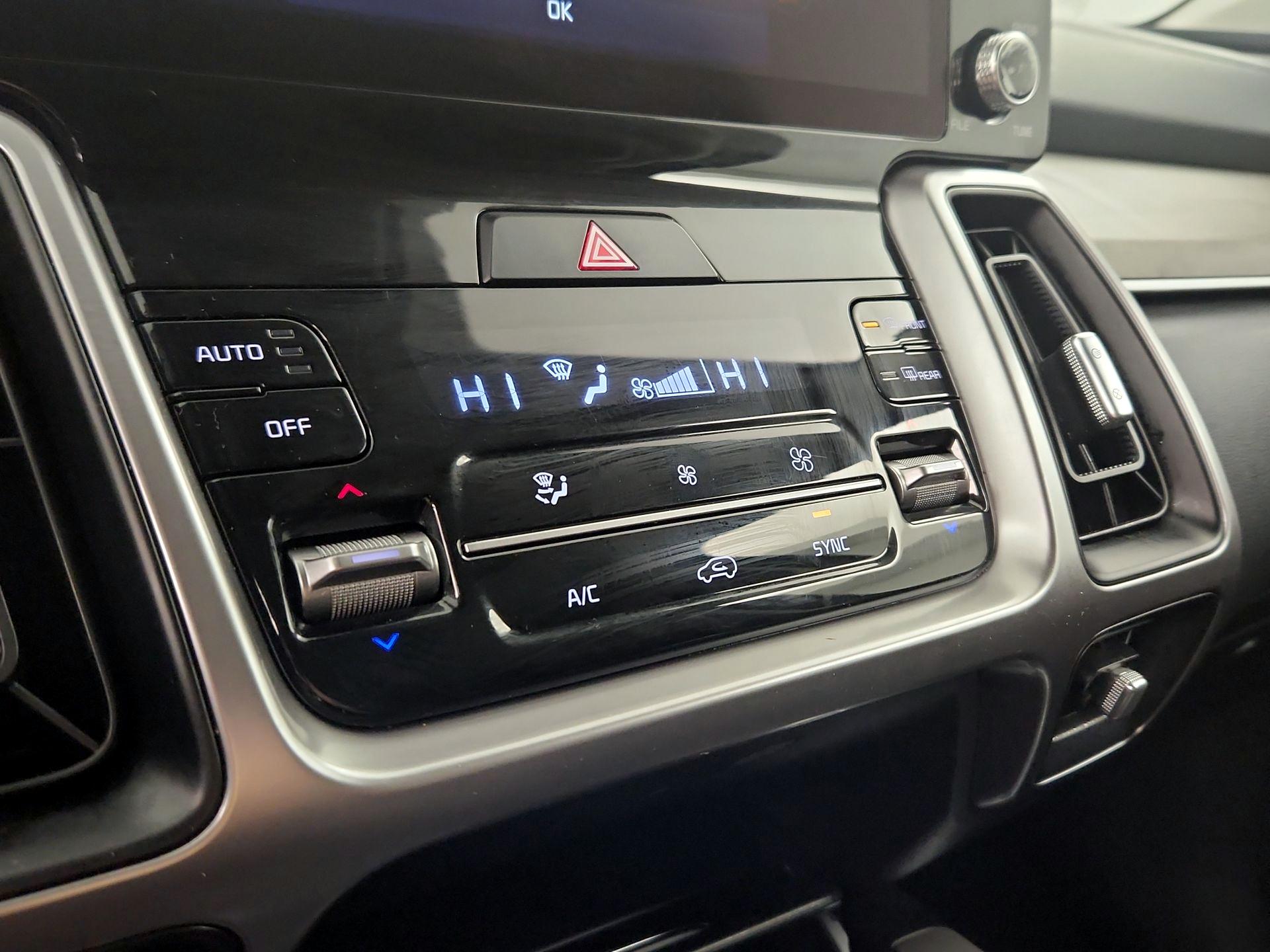 Thumbnail: 2023 Kia Sorento - 15