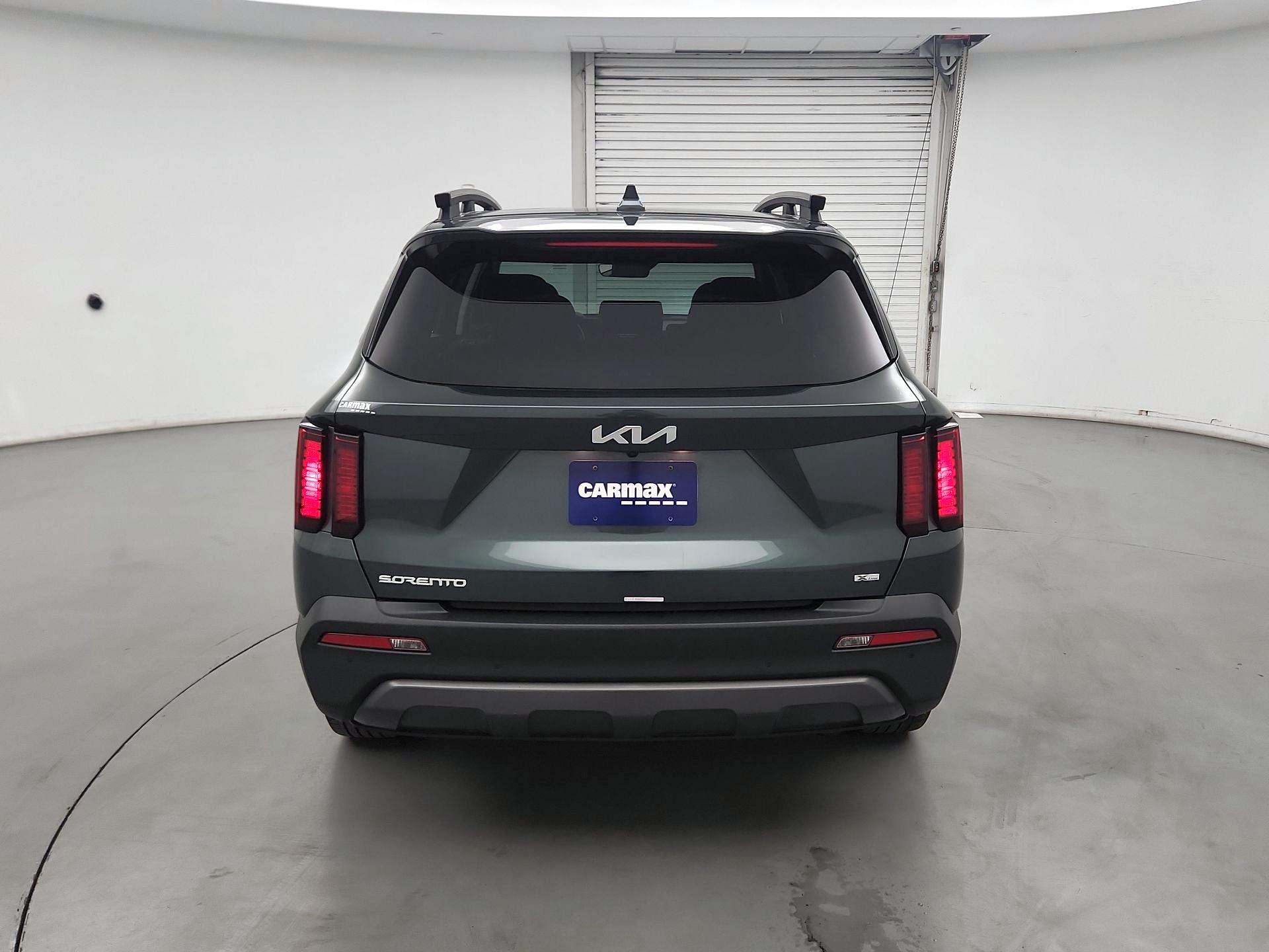 Thumbnail: 2023 Kia Sorento - 6