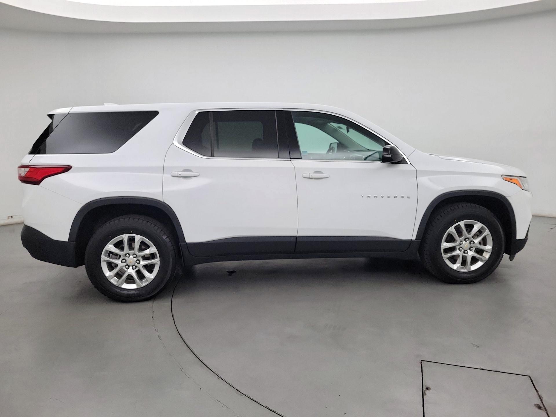 Thumbnail: 2020 Chevrolet Traverse - 4