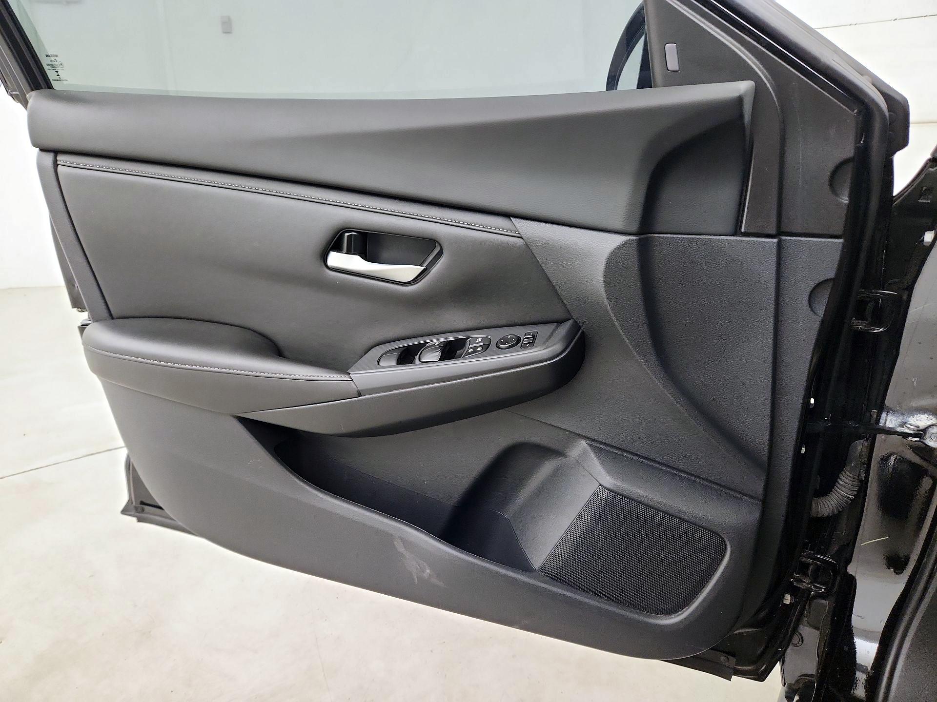 Thumbnail: 2023 Nissan Sentra - 12