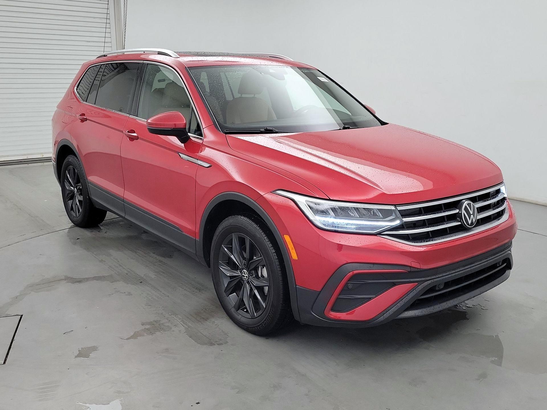 Thumbnail: 2024 Volkswagen Tiguan - 1
