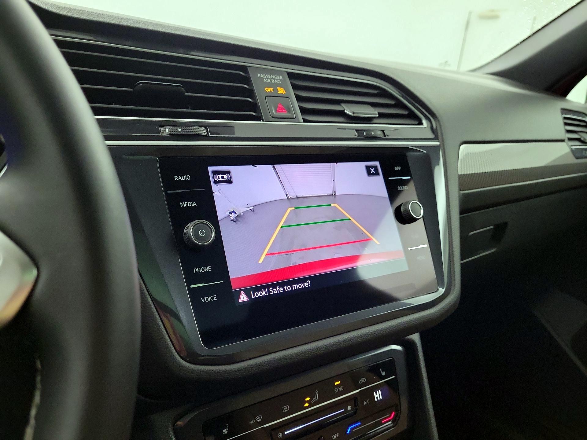 Thumbnail: 2024 Volkswagen Tiguan - 12