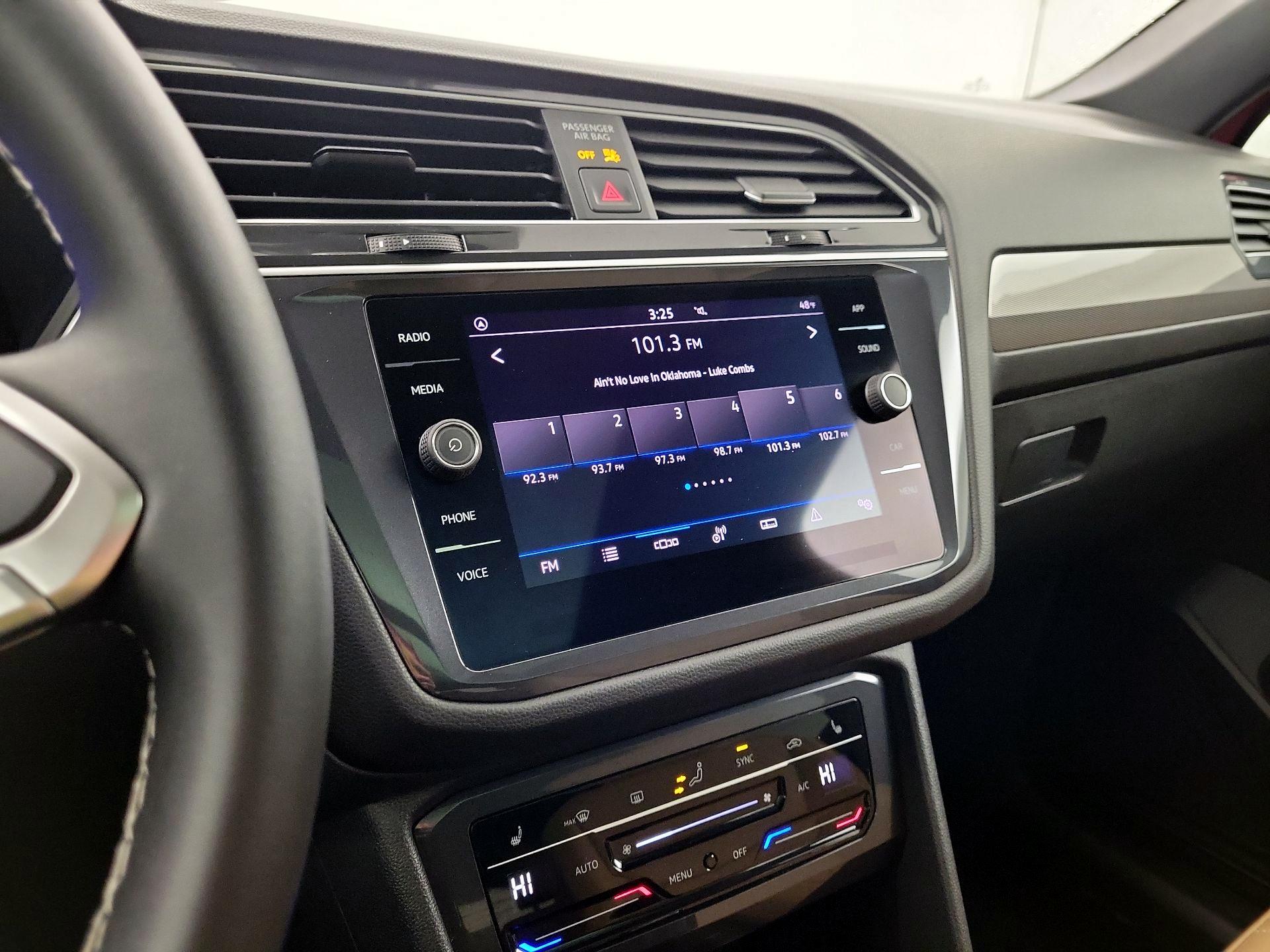 Thumbnail: 2024 Volkswagen Tiguan - 13