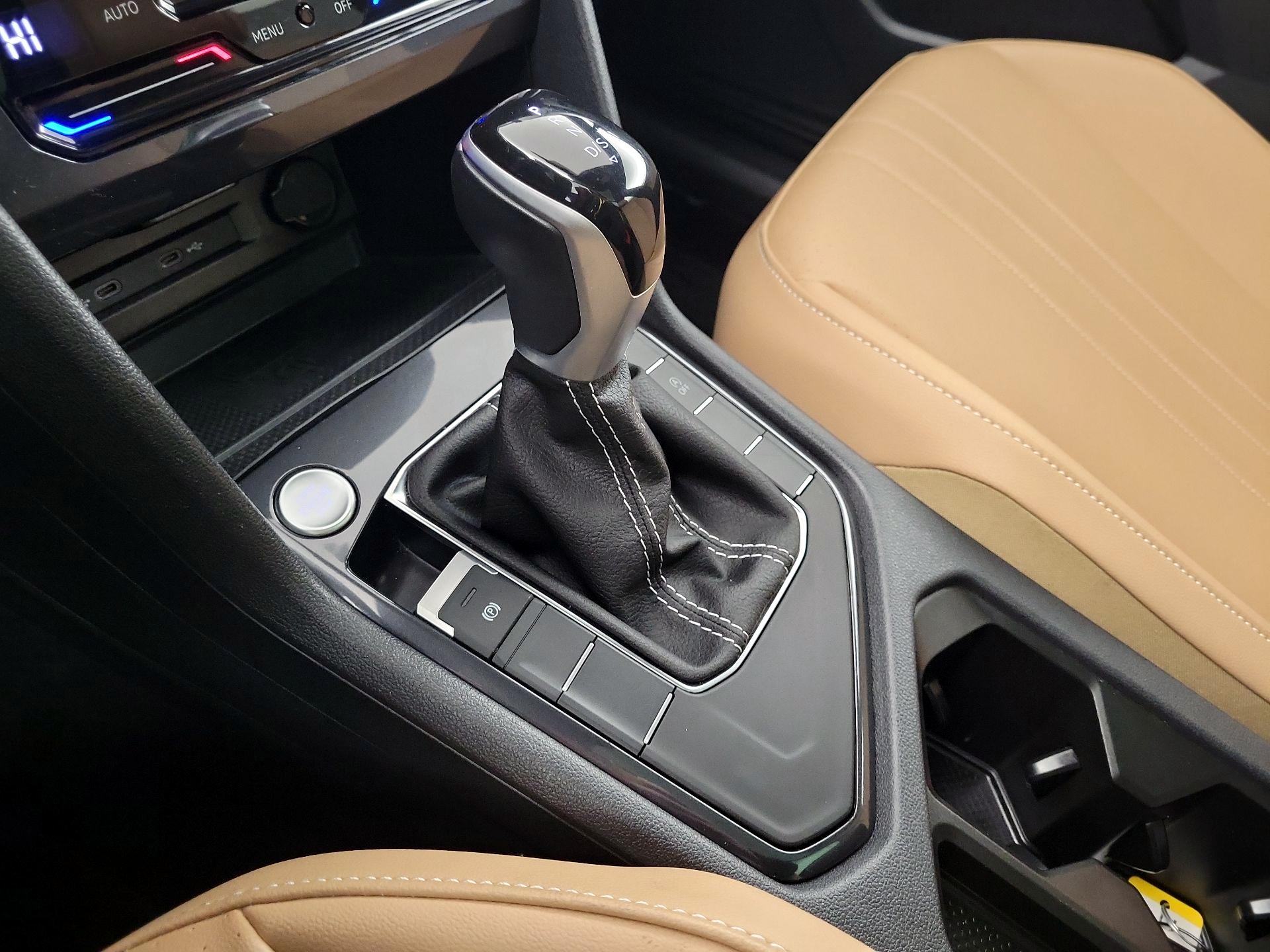 Thumbnail: 2024 Volkswagen Tiguan - 15