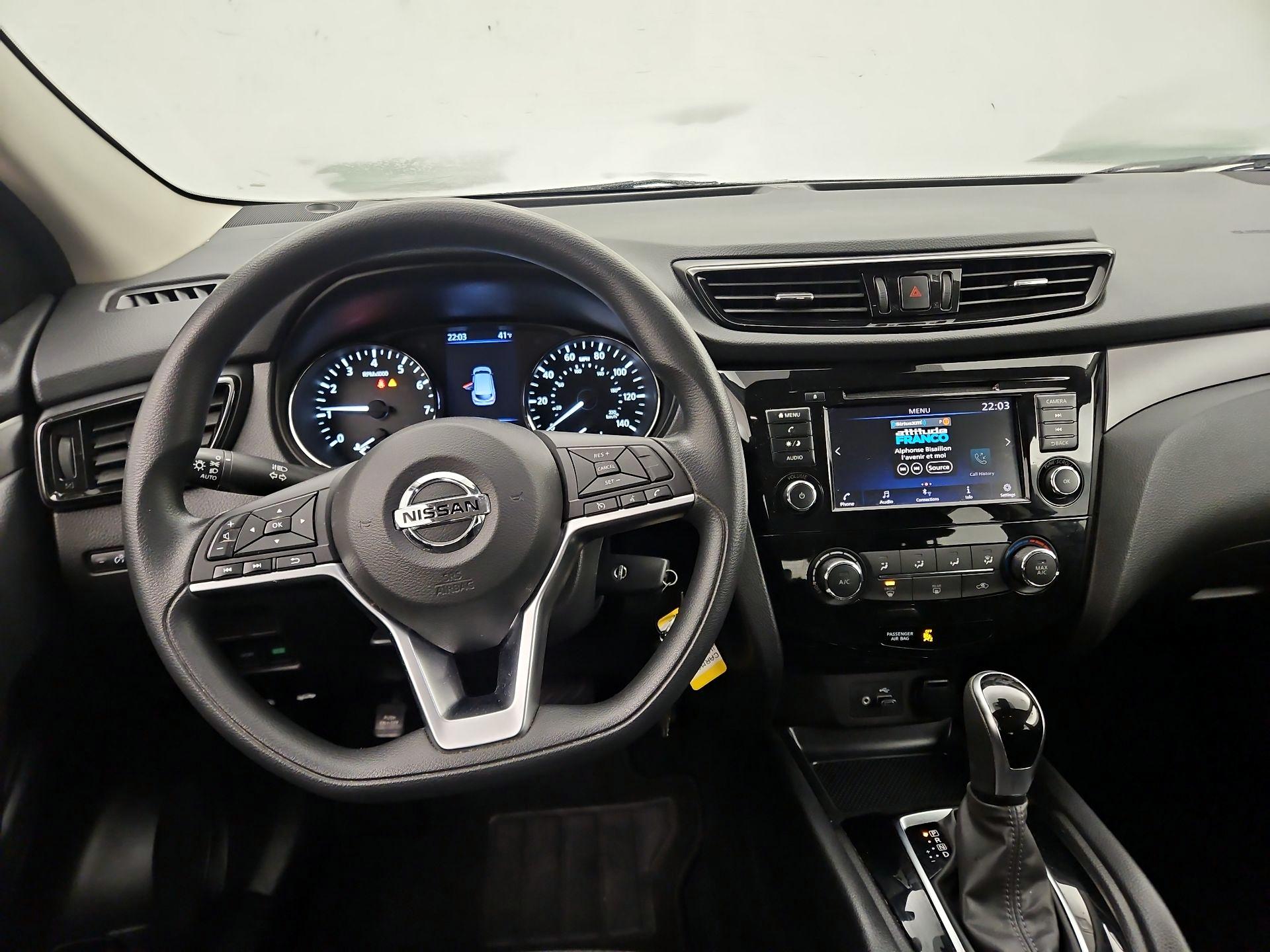 Thumbnail: 2021 Nissan Rogue Sport - 10