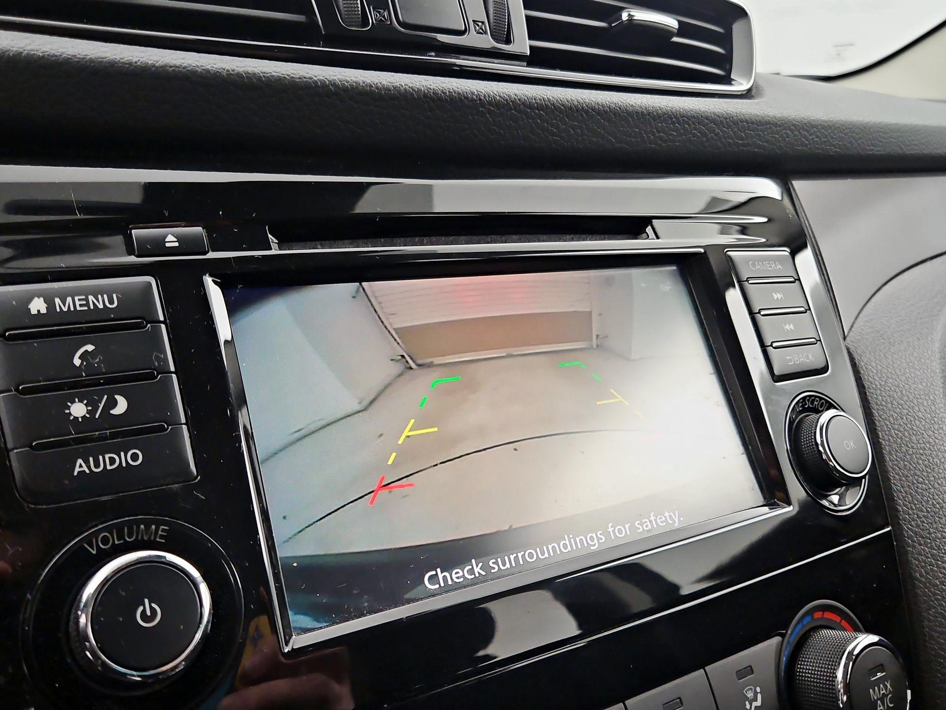 Thumbnail: 2021 Nissan Rogue Sport - 14