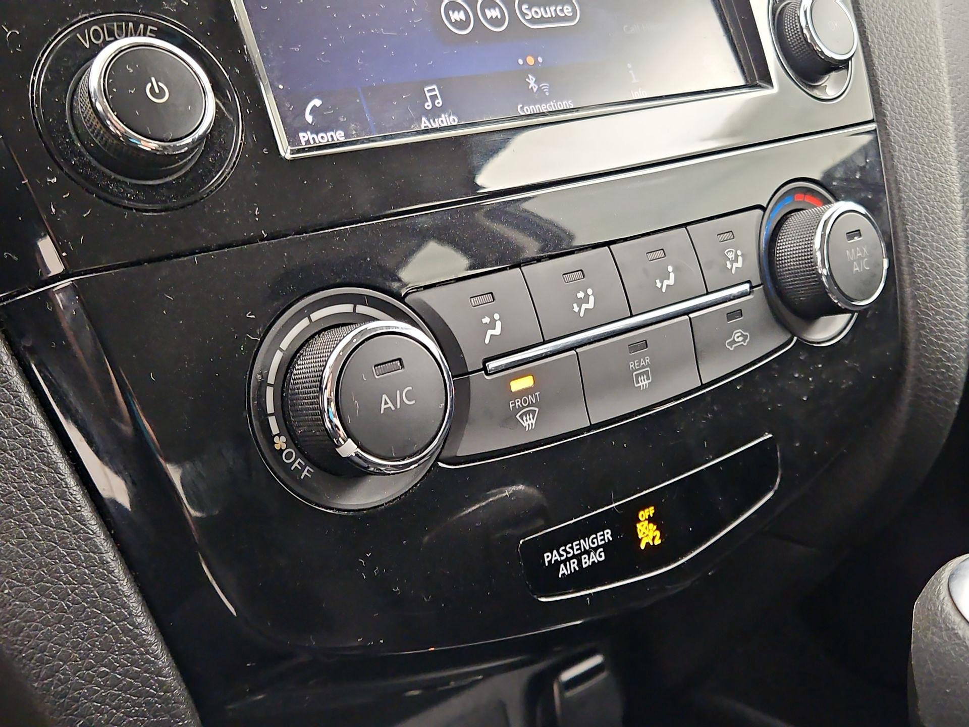 Thumbnail: 2021 Nissan Rogue Sport - 16