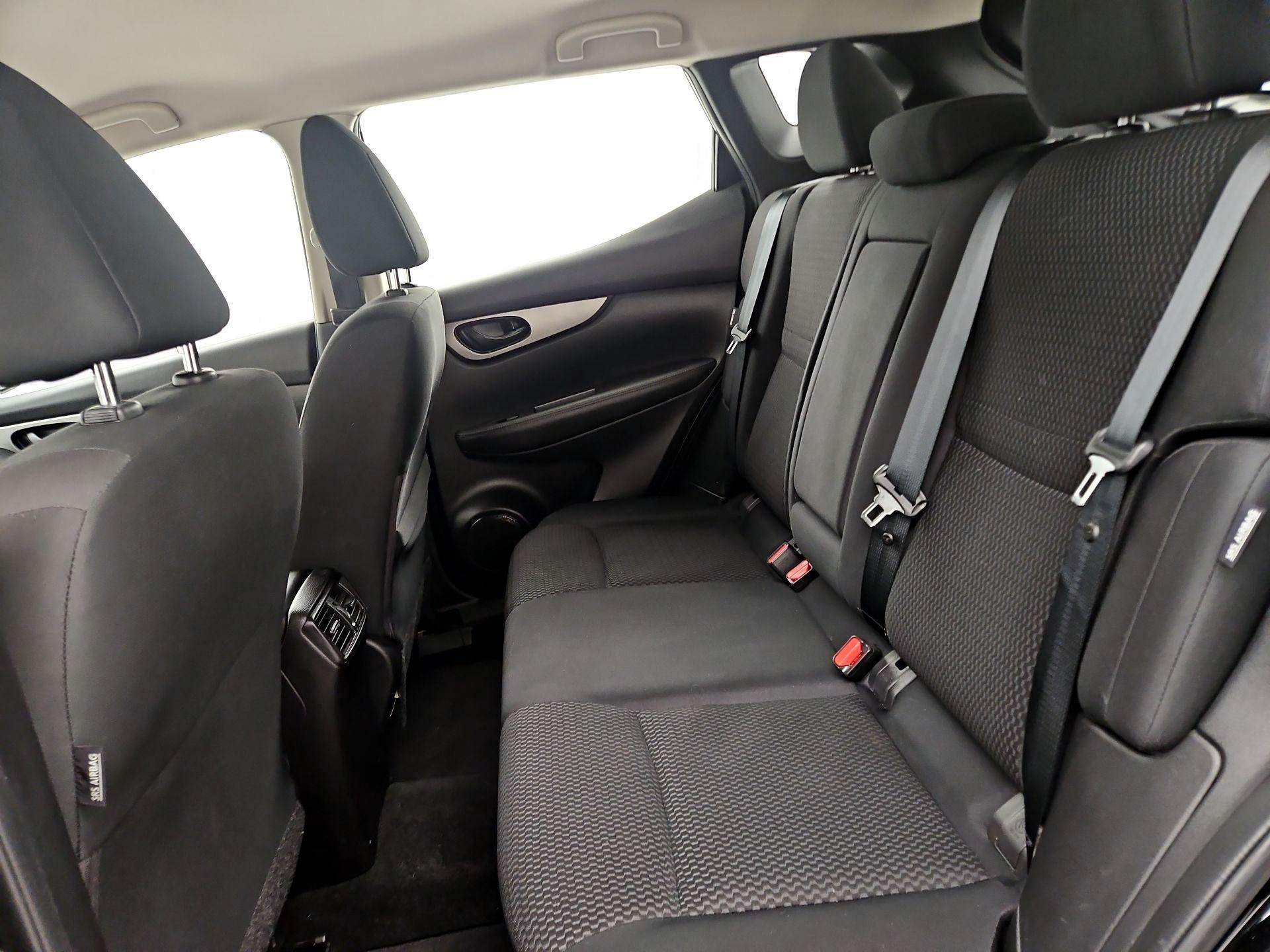 Thumbnail: 2021 Nissan Rogue Sport - 19