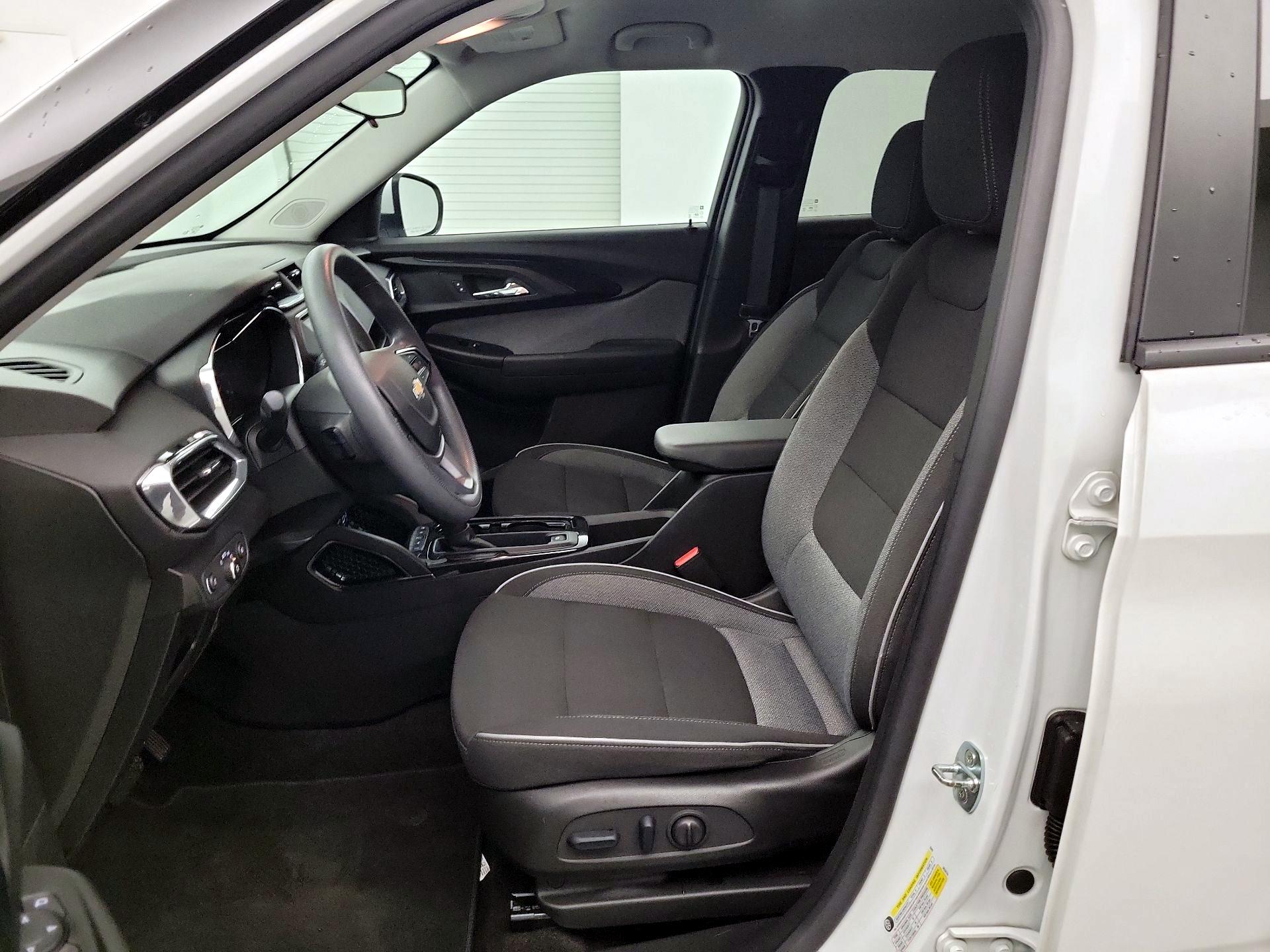 Thumbnail: 2023 Chevrolet TrailBlazer - 9