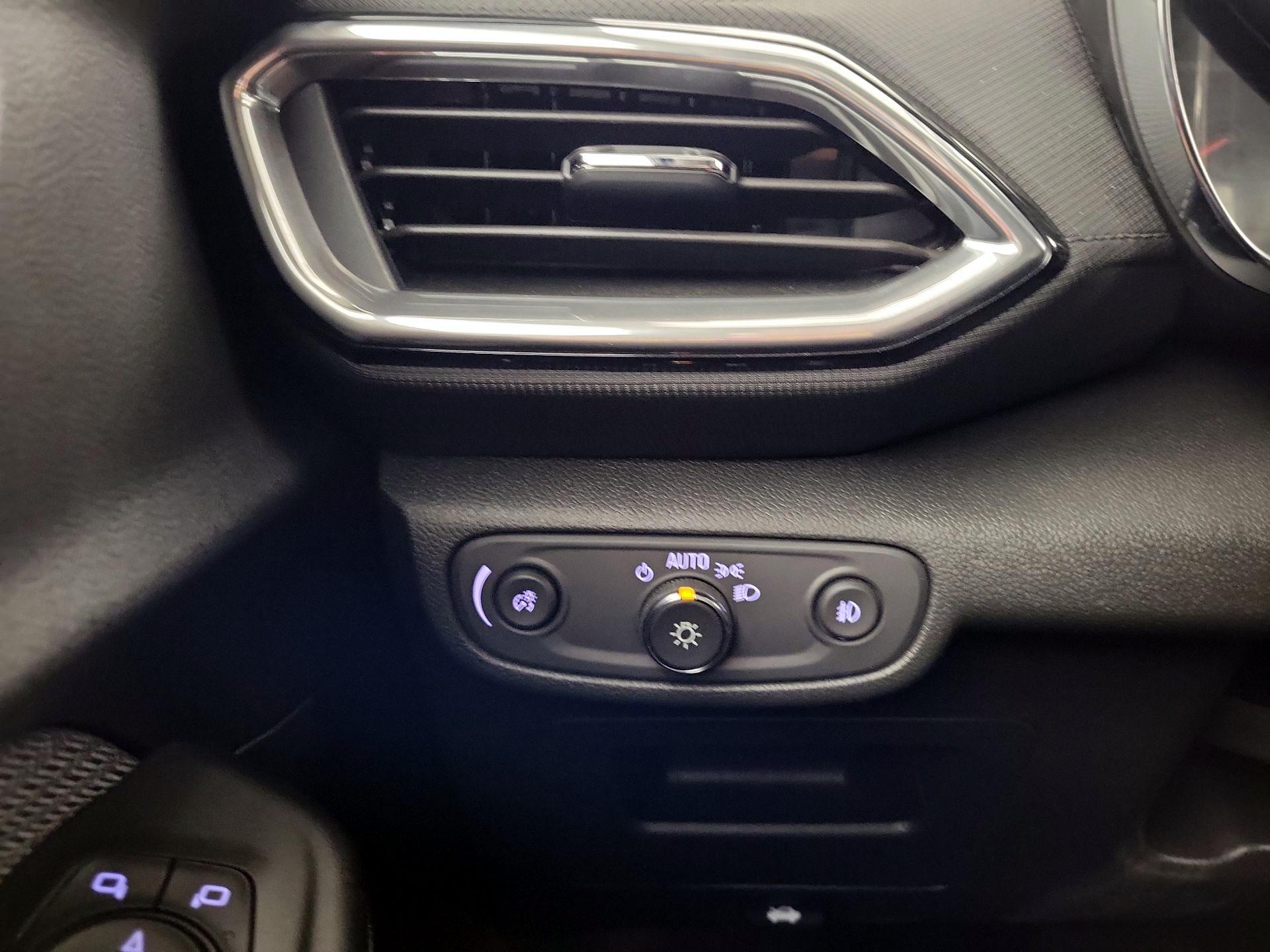 Thumbnail: 2023 Chevrolet TrailBlazer - 11