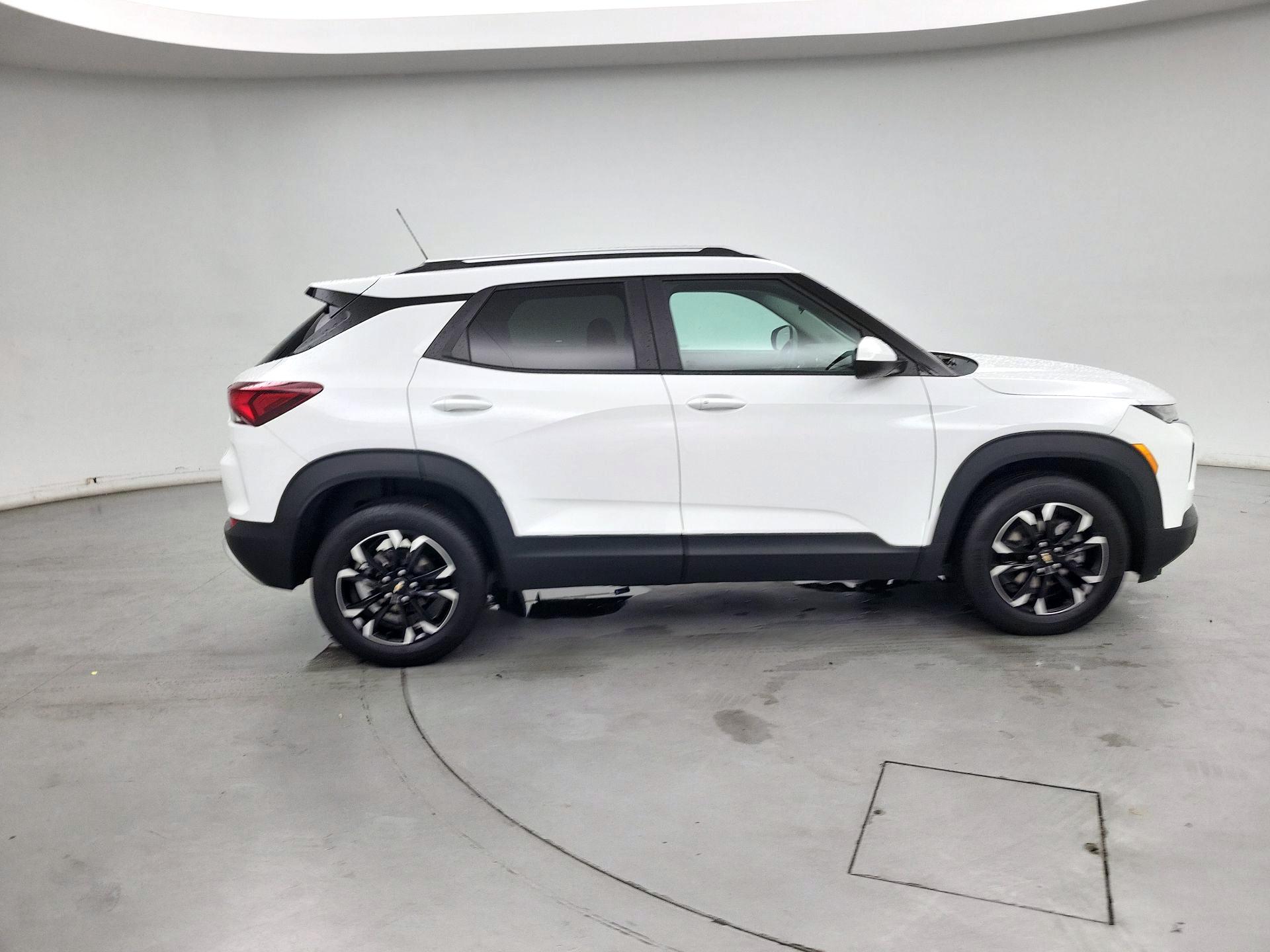 Thumbnail: 2023 Chevrolet TrailBlazer - 4