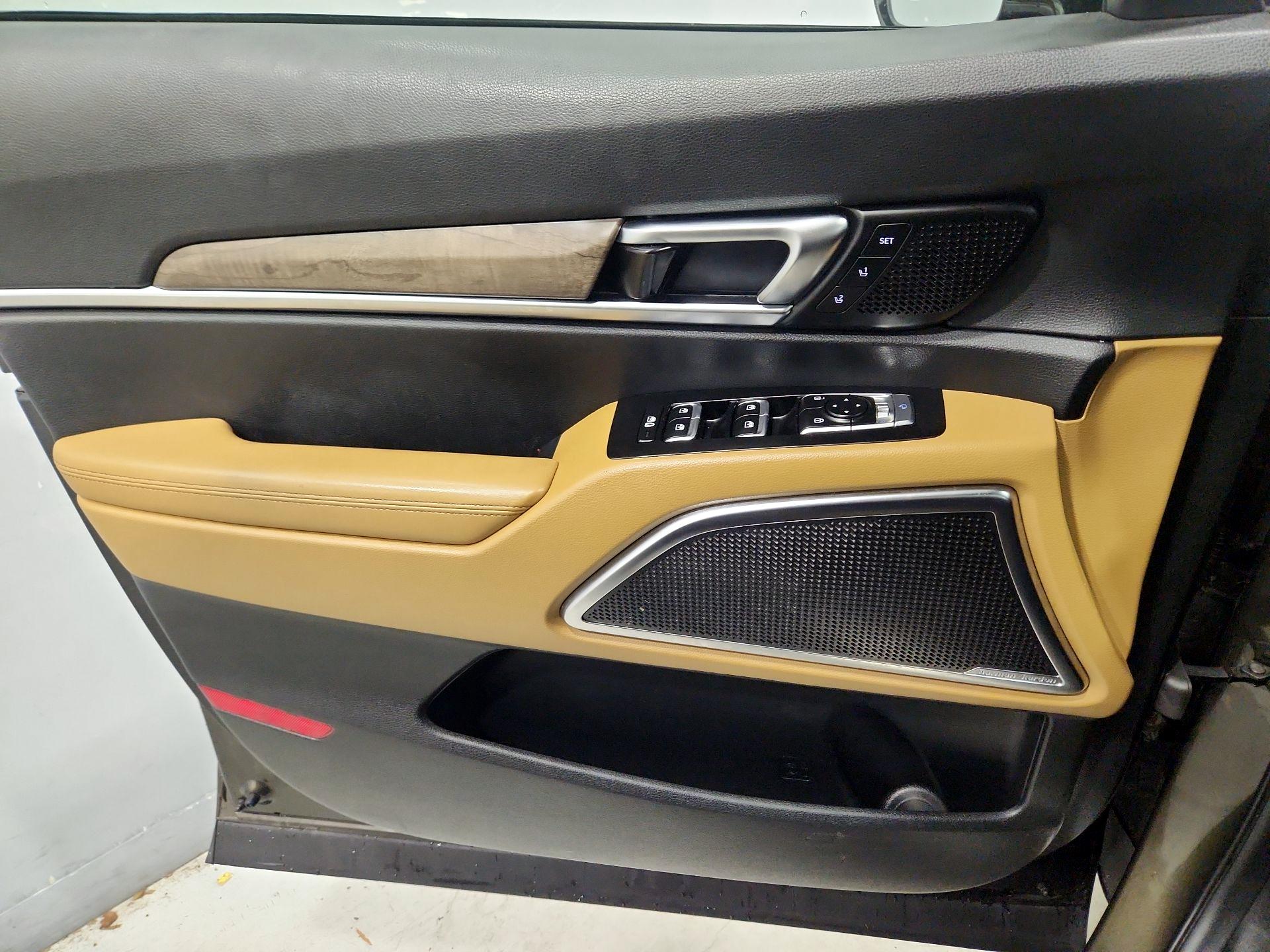 Thumbnail: 2020 Kia Telluride - 12