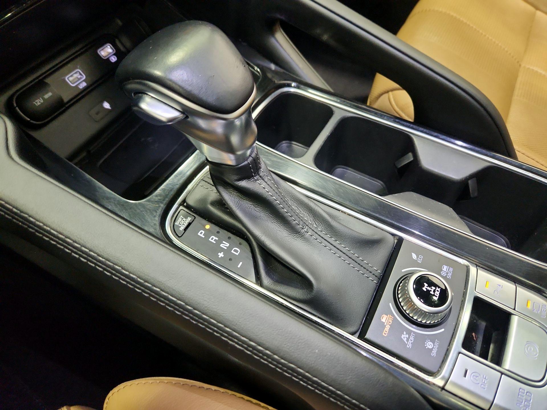 Thumbnail: 2020 Kia Telluride - 18