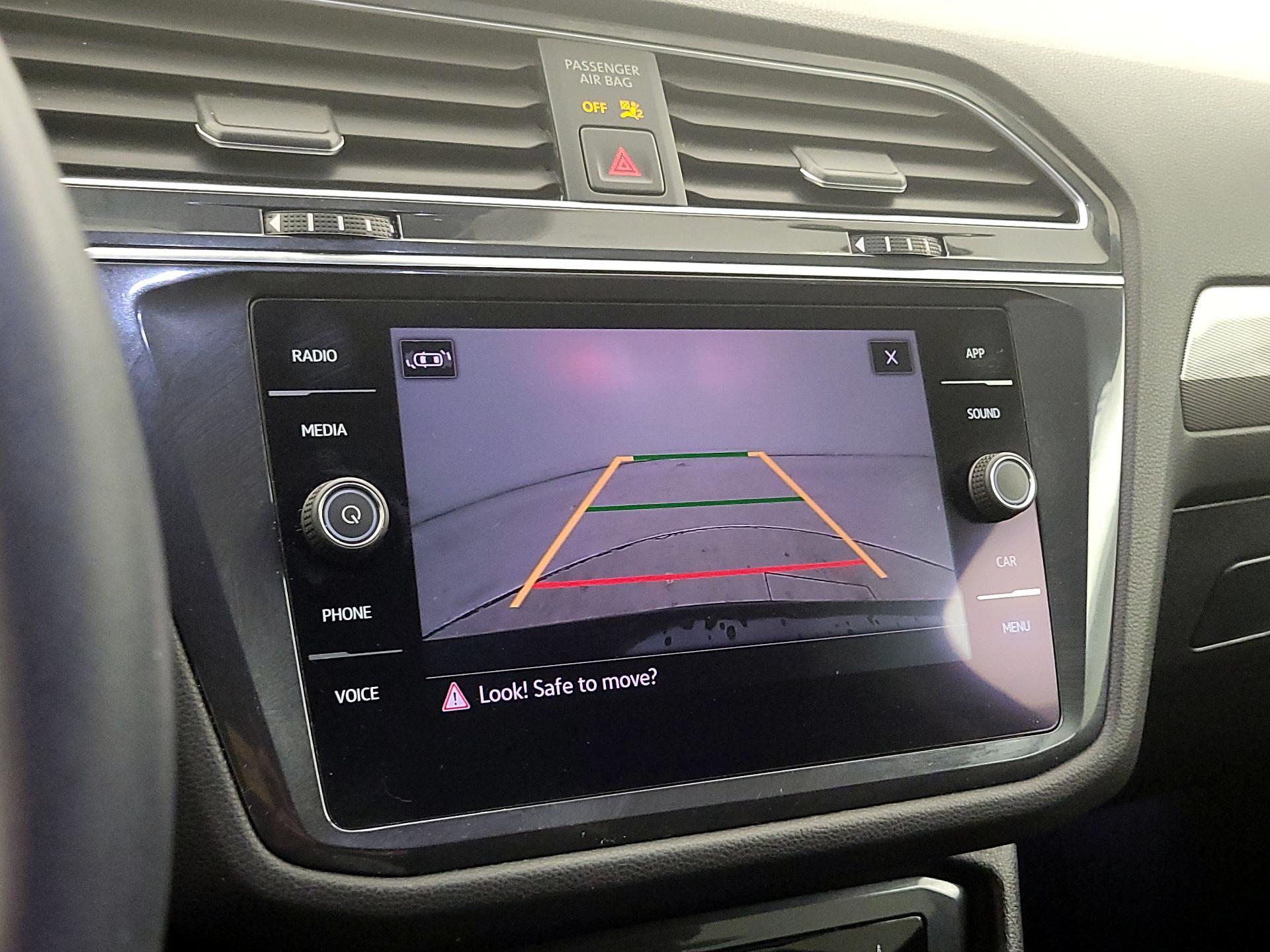 Thumbnail: 2022 Volkswagen Tiguan - 14