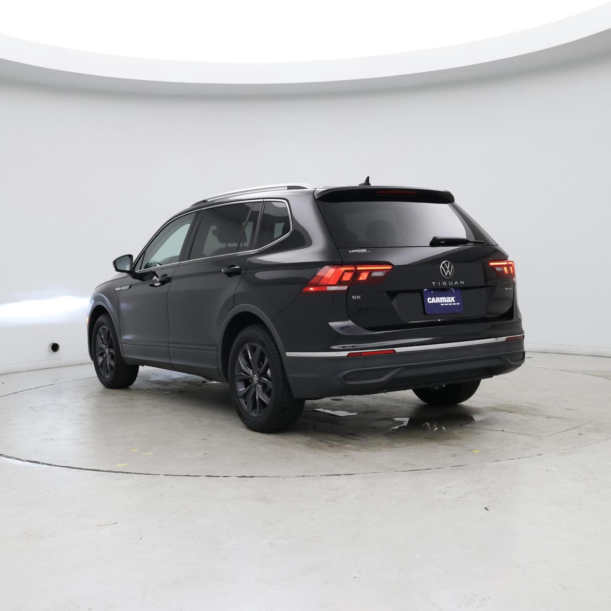 Thumbnail: 2022 Volkswagen Tiguan - 2