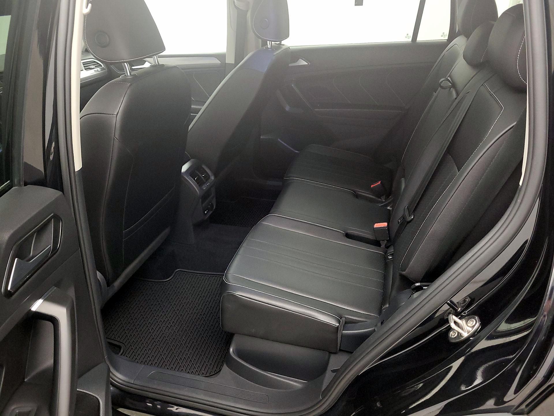 Thumbnail: 2022 Volkswagen Tiguan - 19