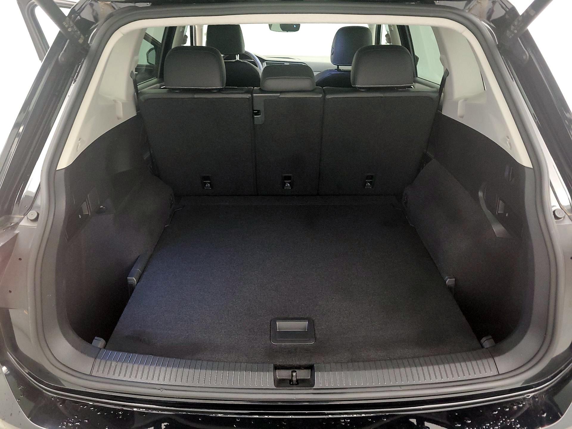 Thumbnail: 2022 Volkswagen Tiguan - 20