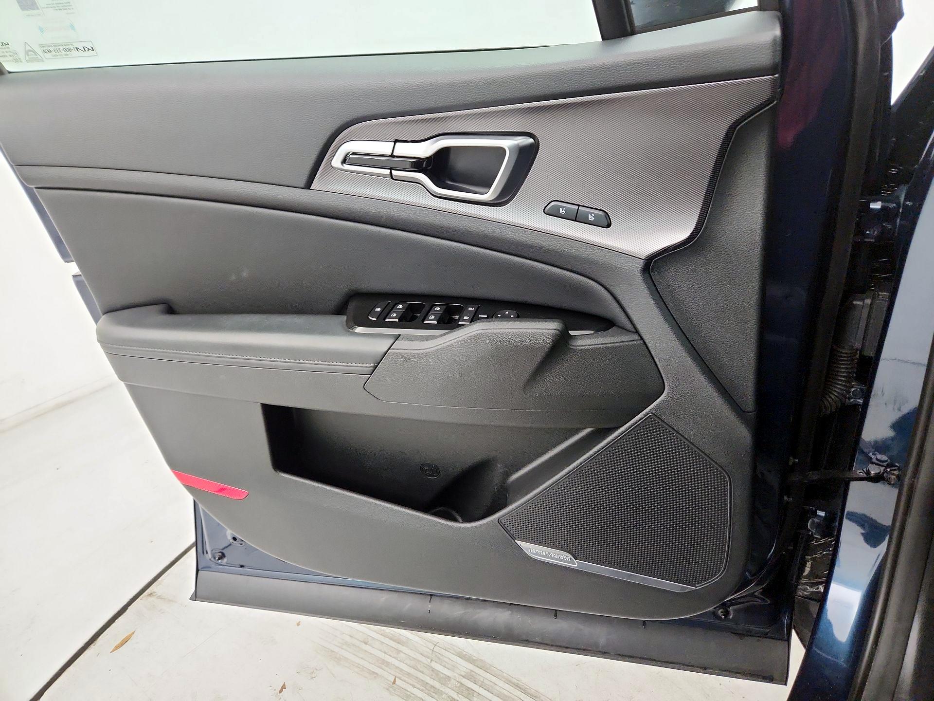 Thumbnail: 2023 Kia Sportage - 10