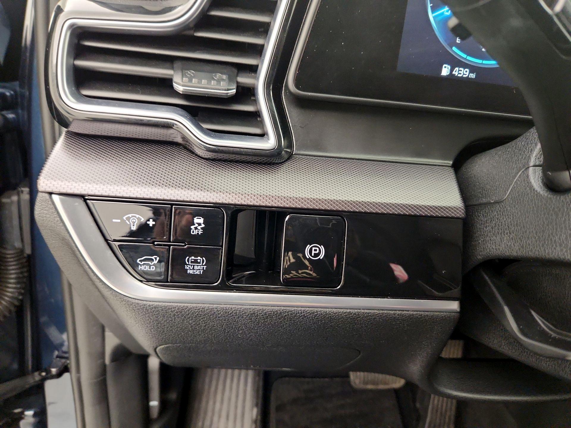 Thumbnail: 2023 Kia Sportage - 11