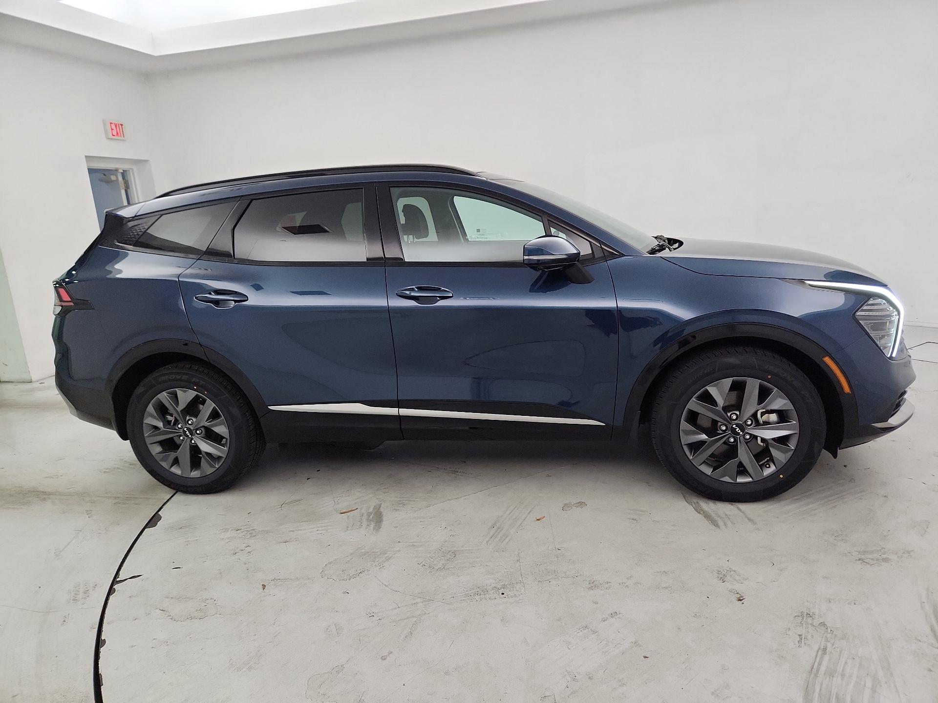 Thumbnail: 2023 Kia Sportage - 4