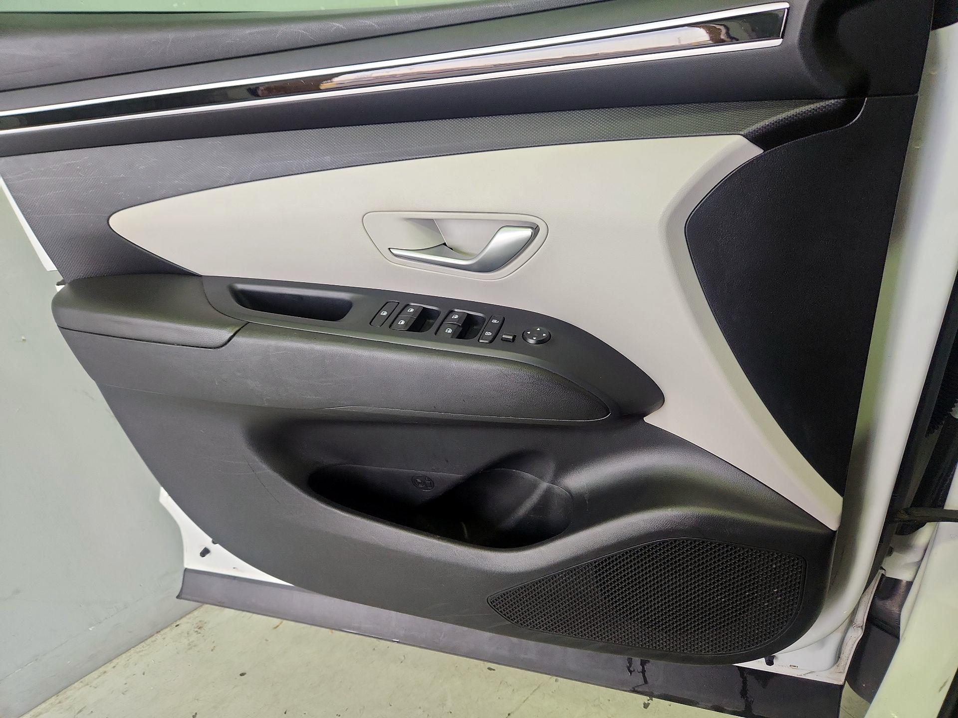 Thumbnail: 2022 Hyundai Tucson - 12