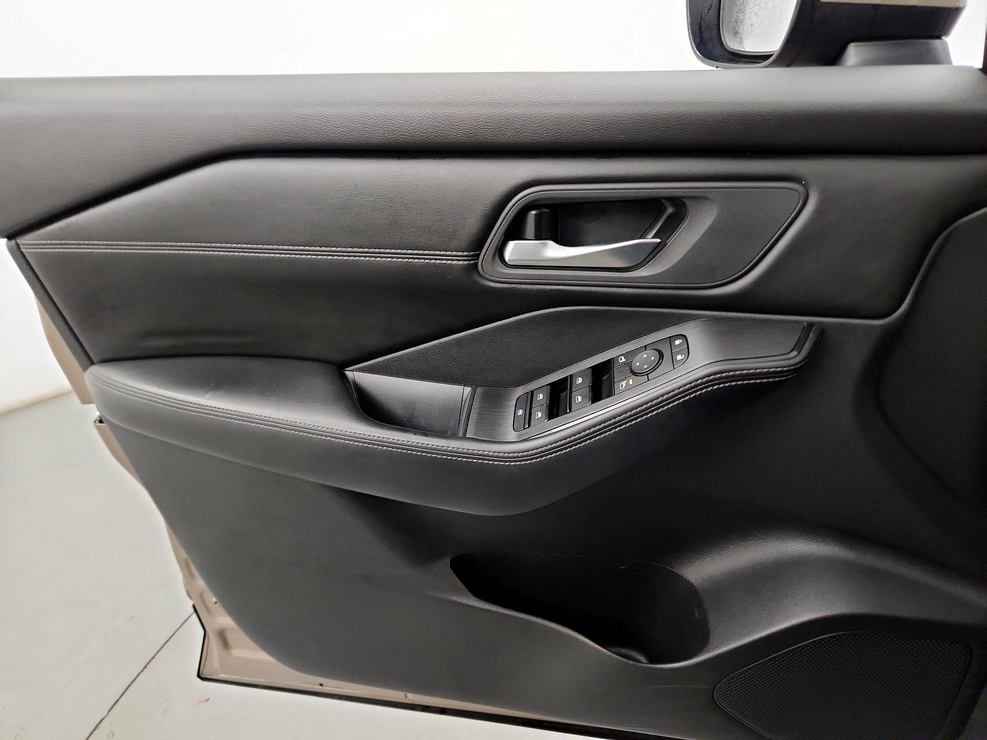 Thumbnail: 2024 Nissan Rogue - 10