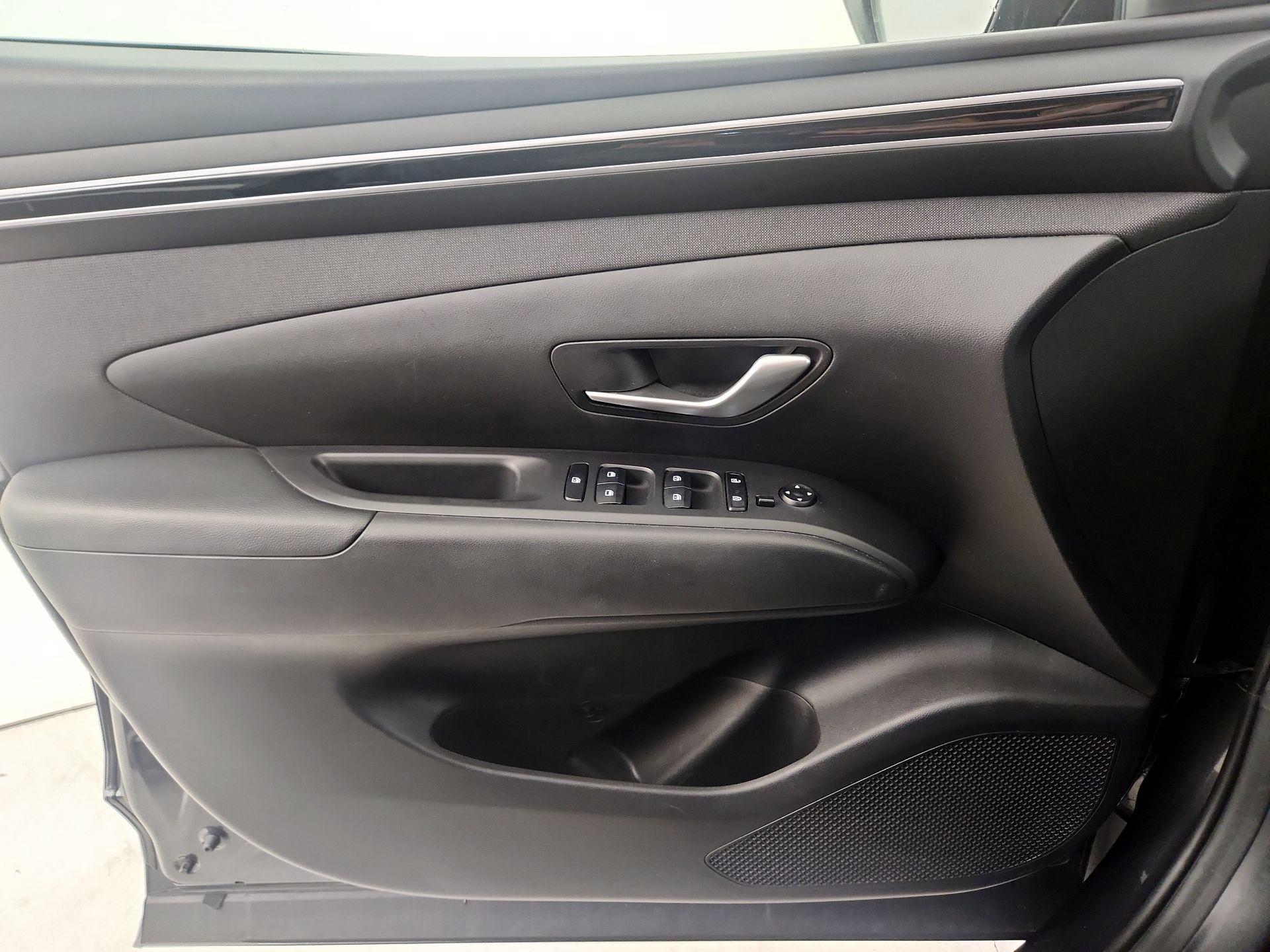 Thumbnail: 2023 Hyundai Tucson - 10