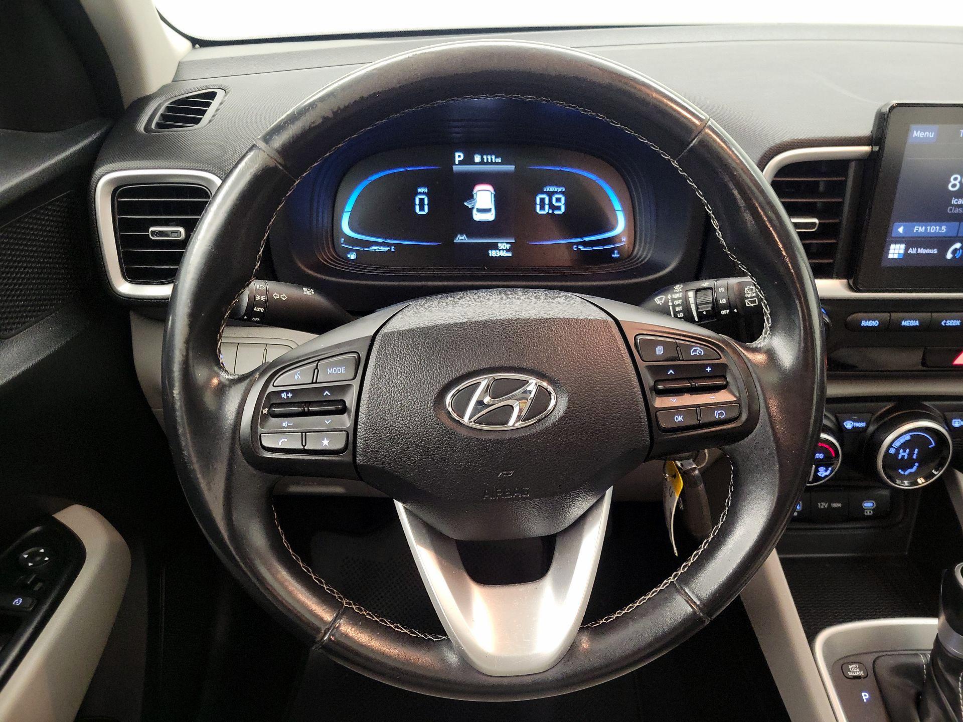 Thumbnail: 2023 Hyundai Venue - 10