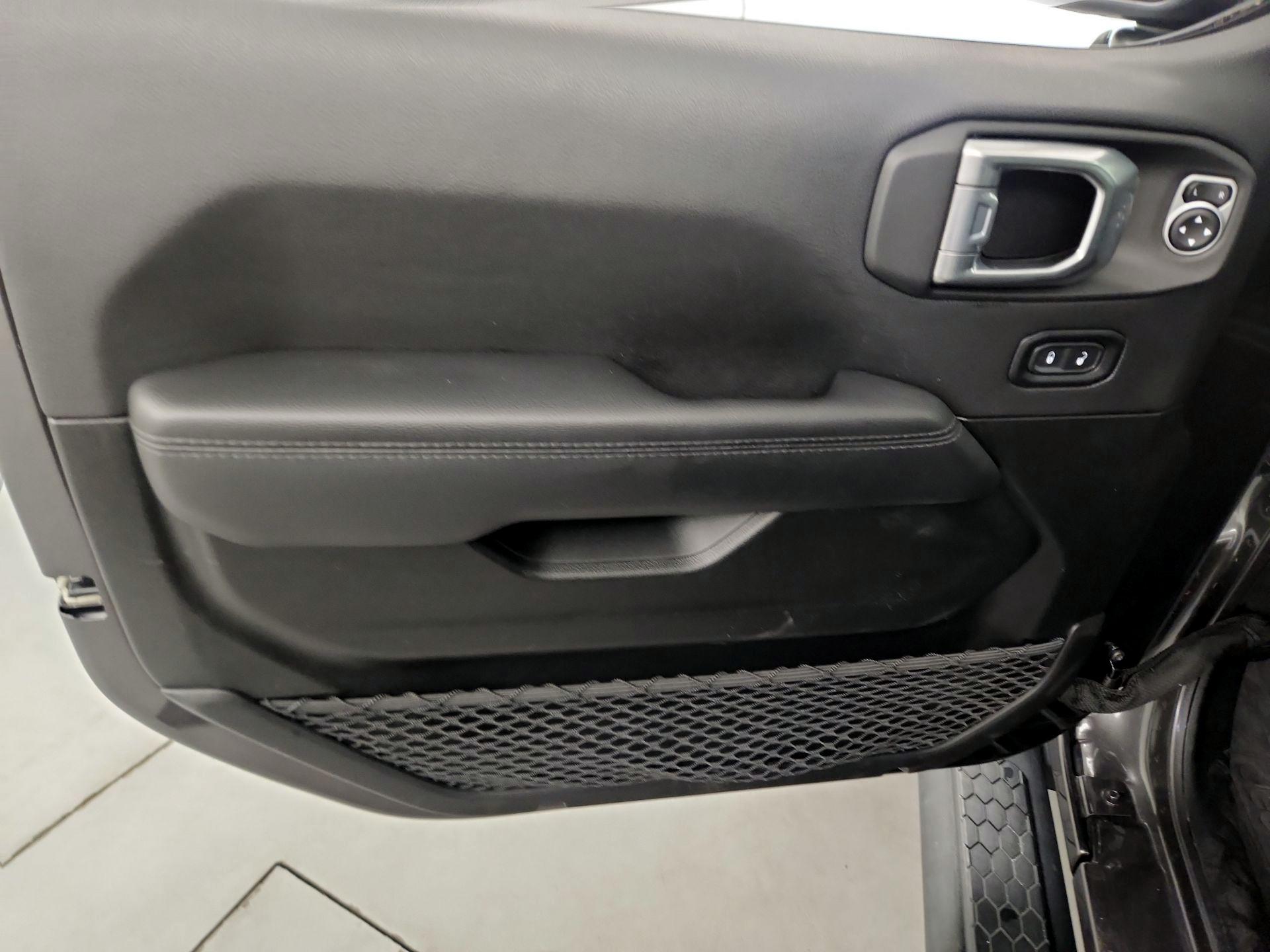 Thumbnail: 2022 Jeep Wrangler - 10