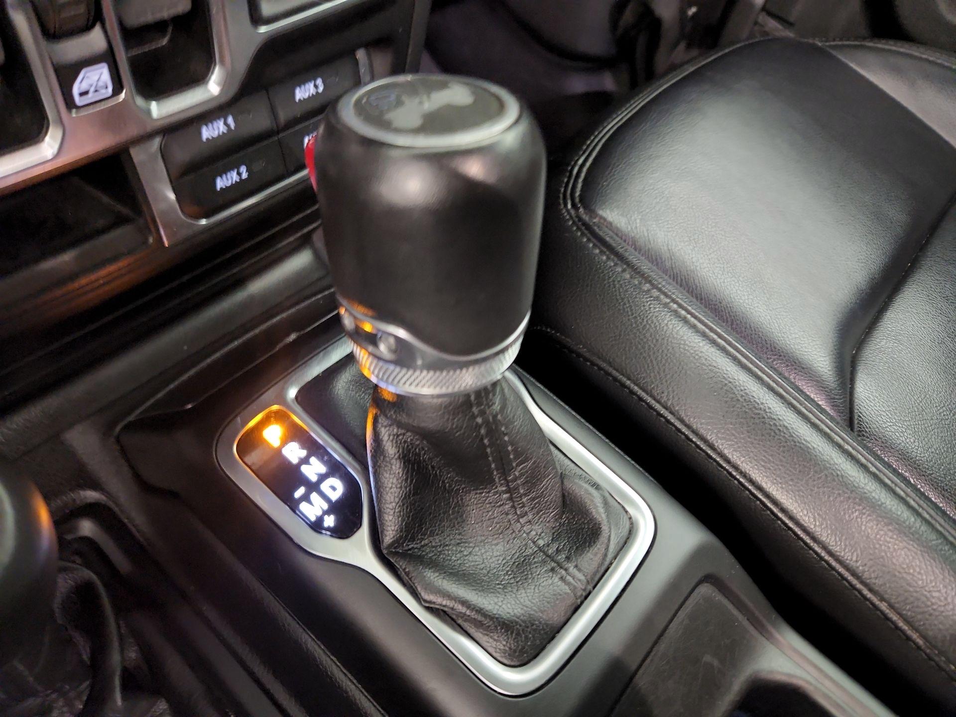 Thumbnail: 2022 Jeep Wrangler - 16