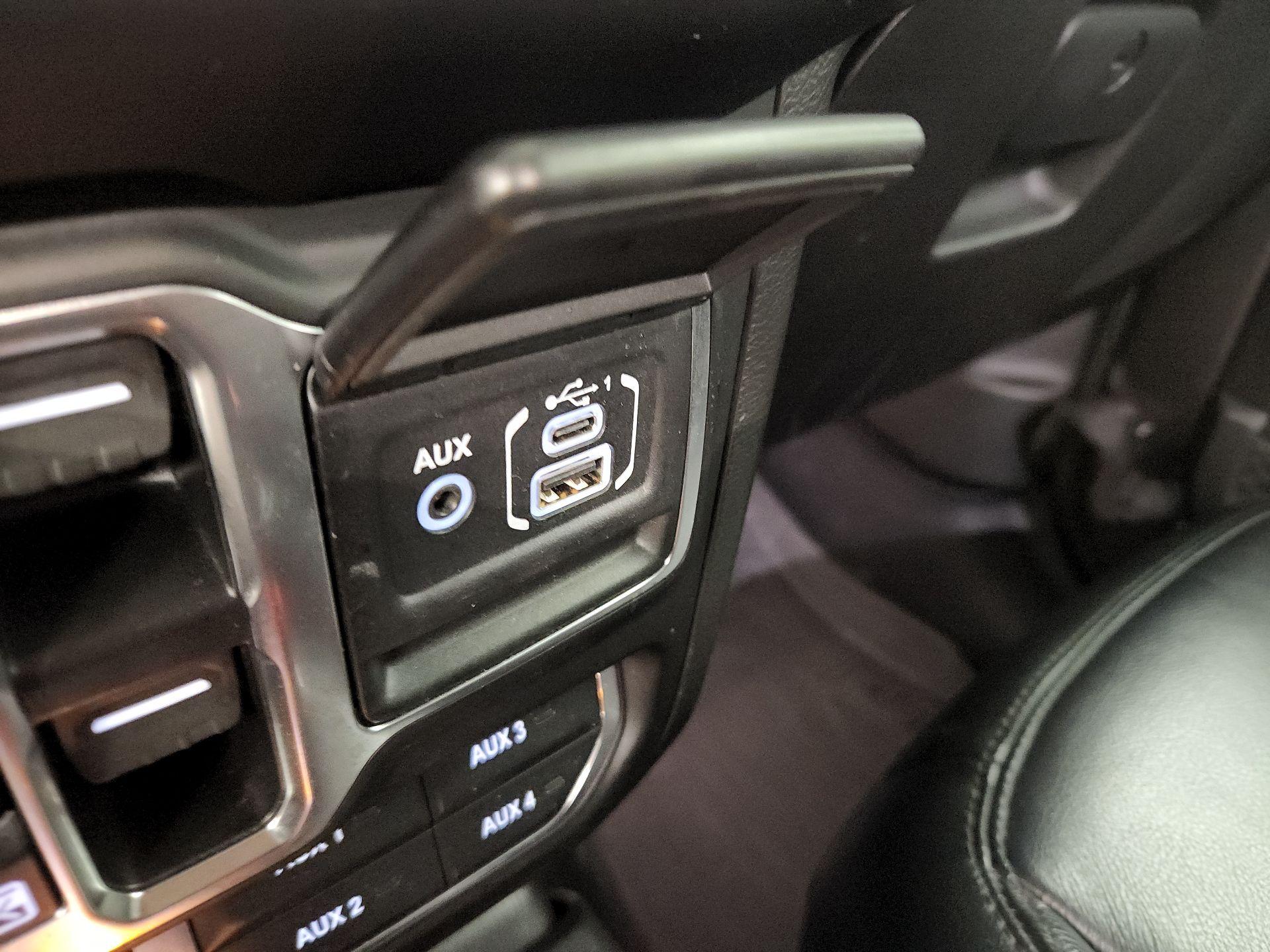 Thumbnail: 2022 Jeep Wrangler - 17