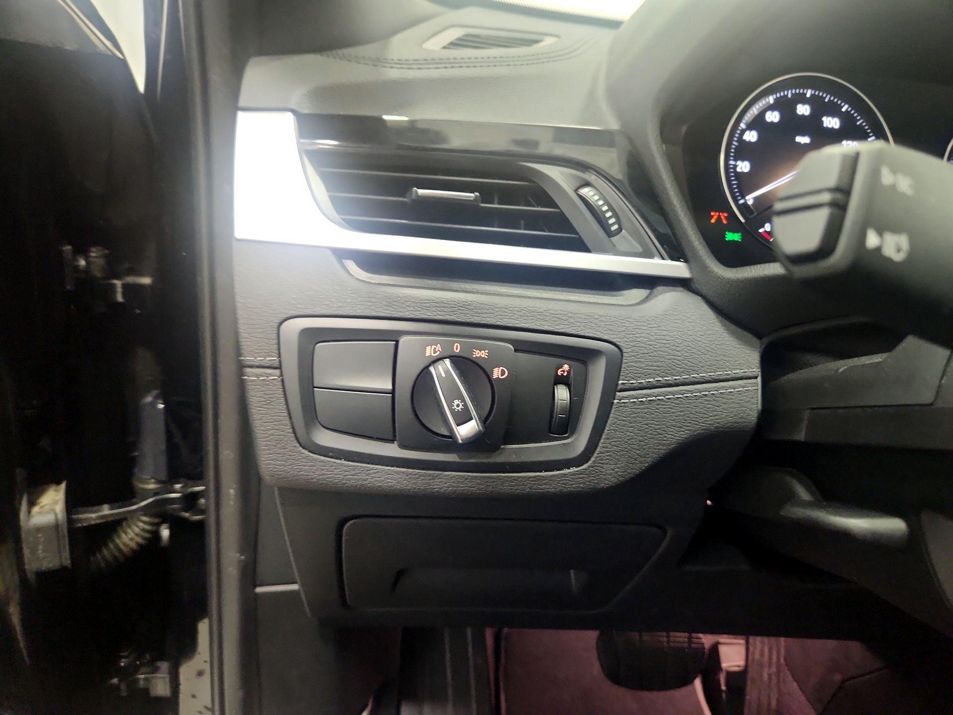 Thumbnail: 2022 BMW X1 - 13