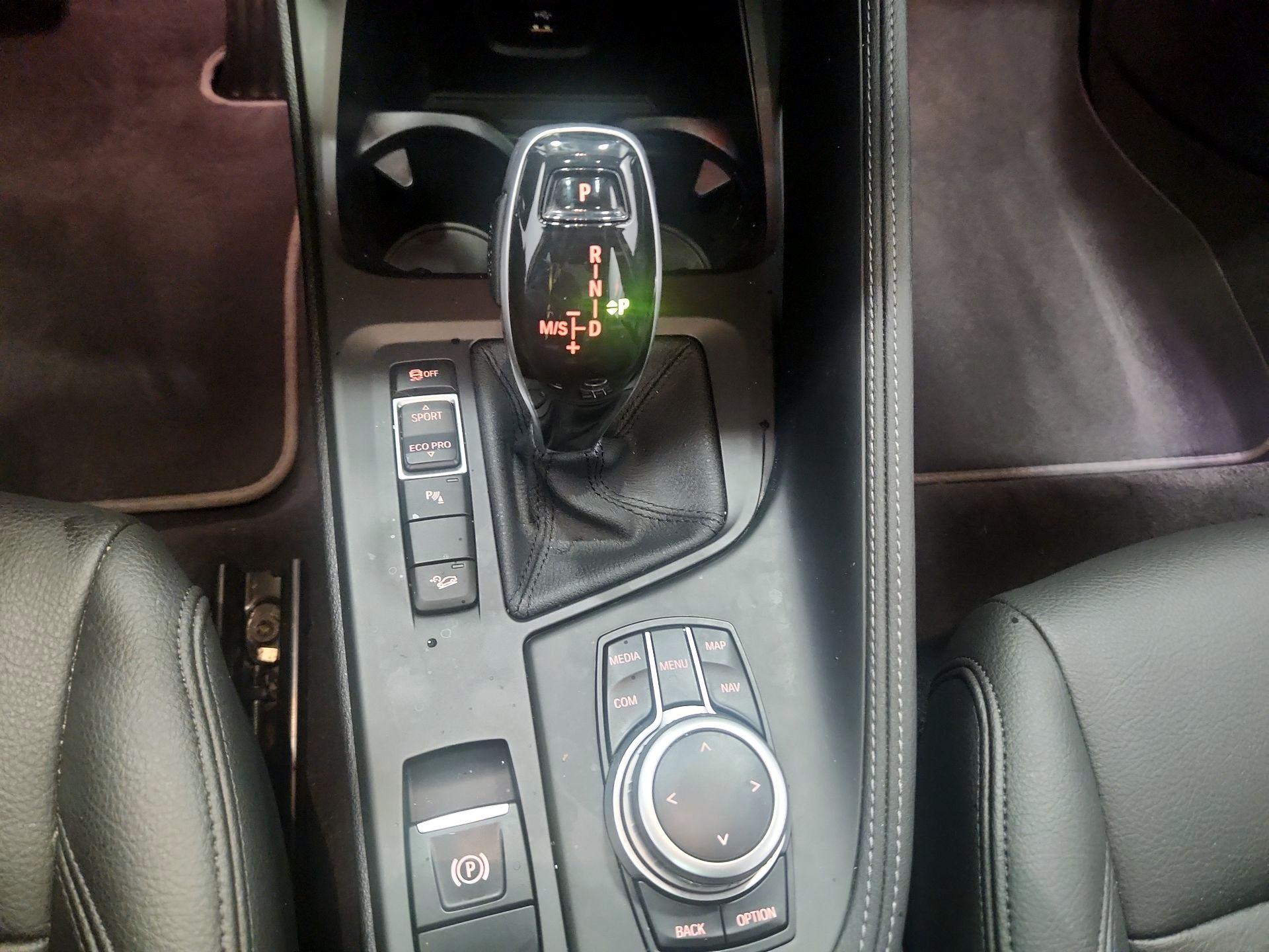 Thumbnail: 2022 BMW X1 - 18