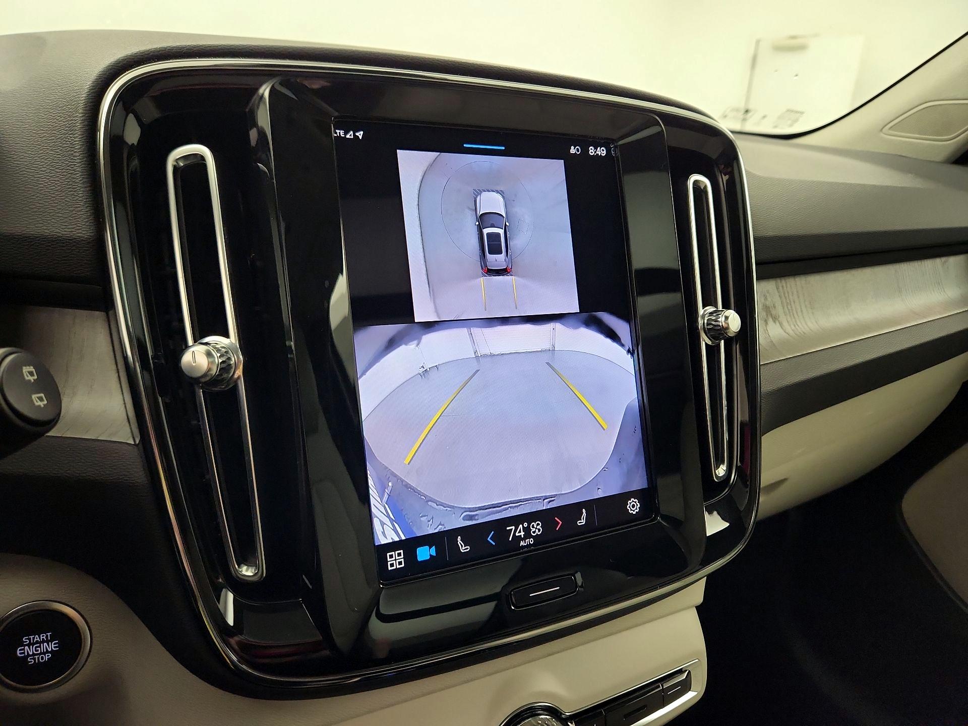 Thumbnail: 2024 Volvo XC40 - 11