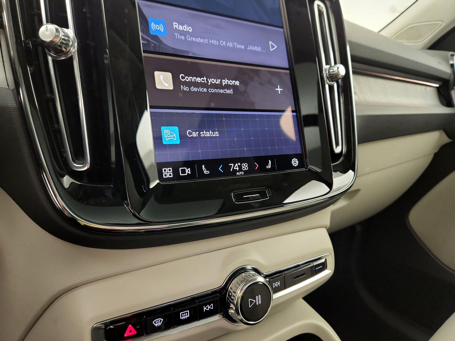 Thumbnail: 2024 Volvo XC40 - 13