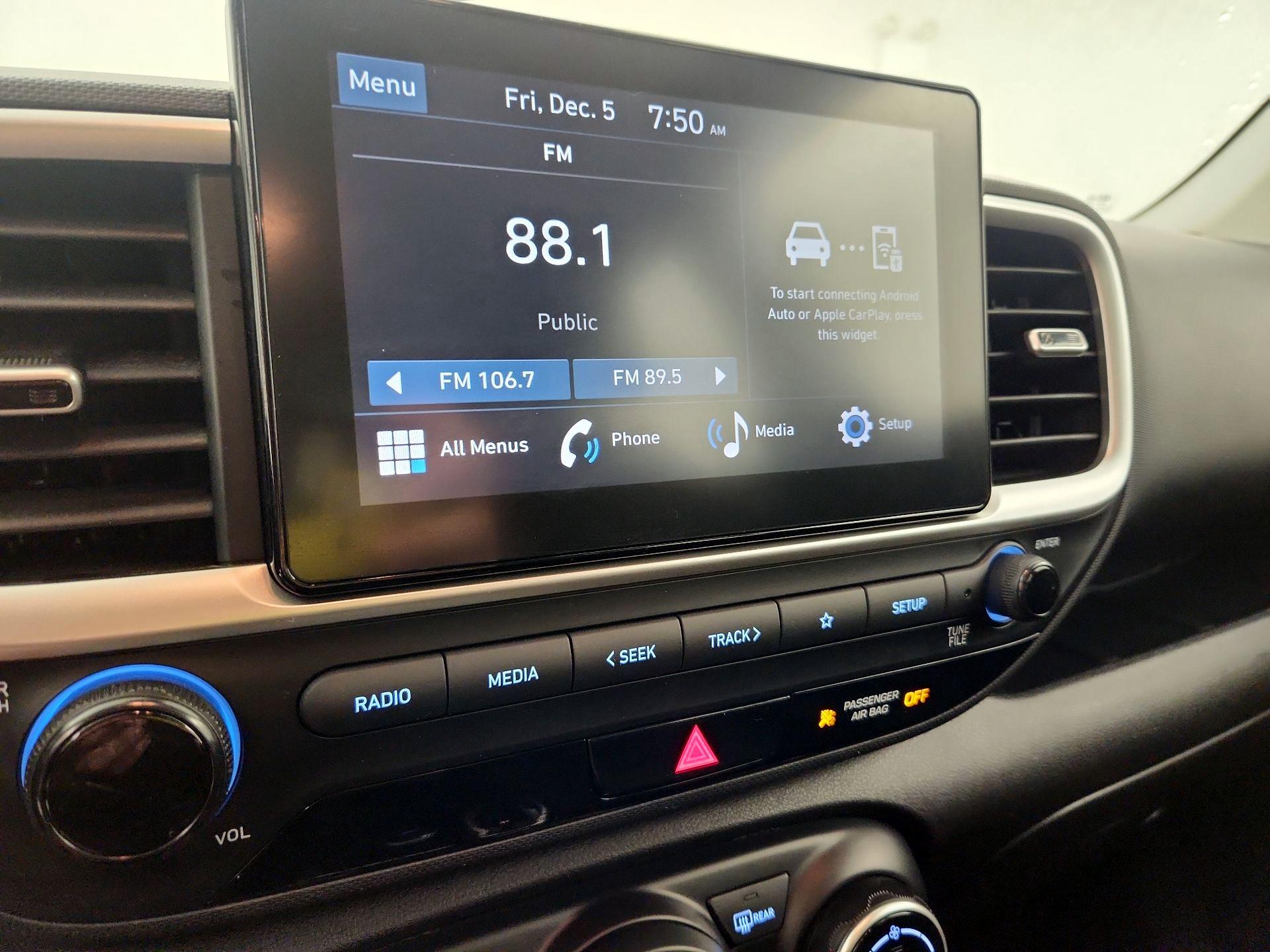 Thumbnail: 2023 Hyundai Venue - 13