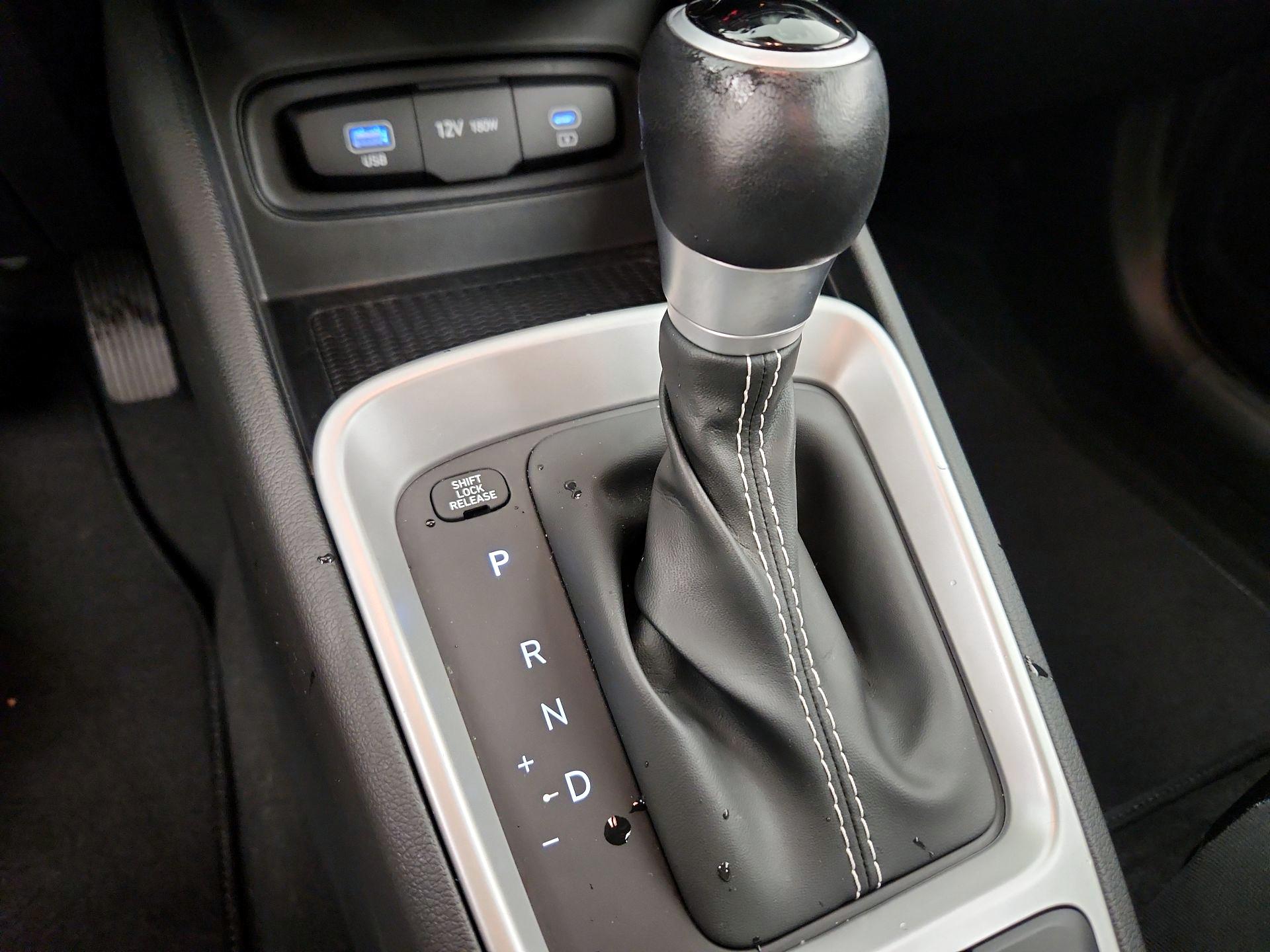 Thumbnail: 2023 Hyundai Venue - 15