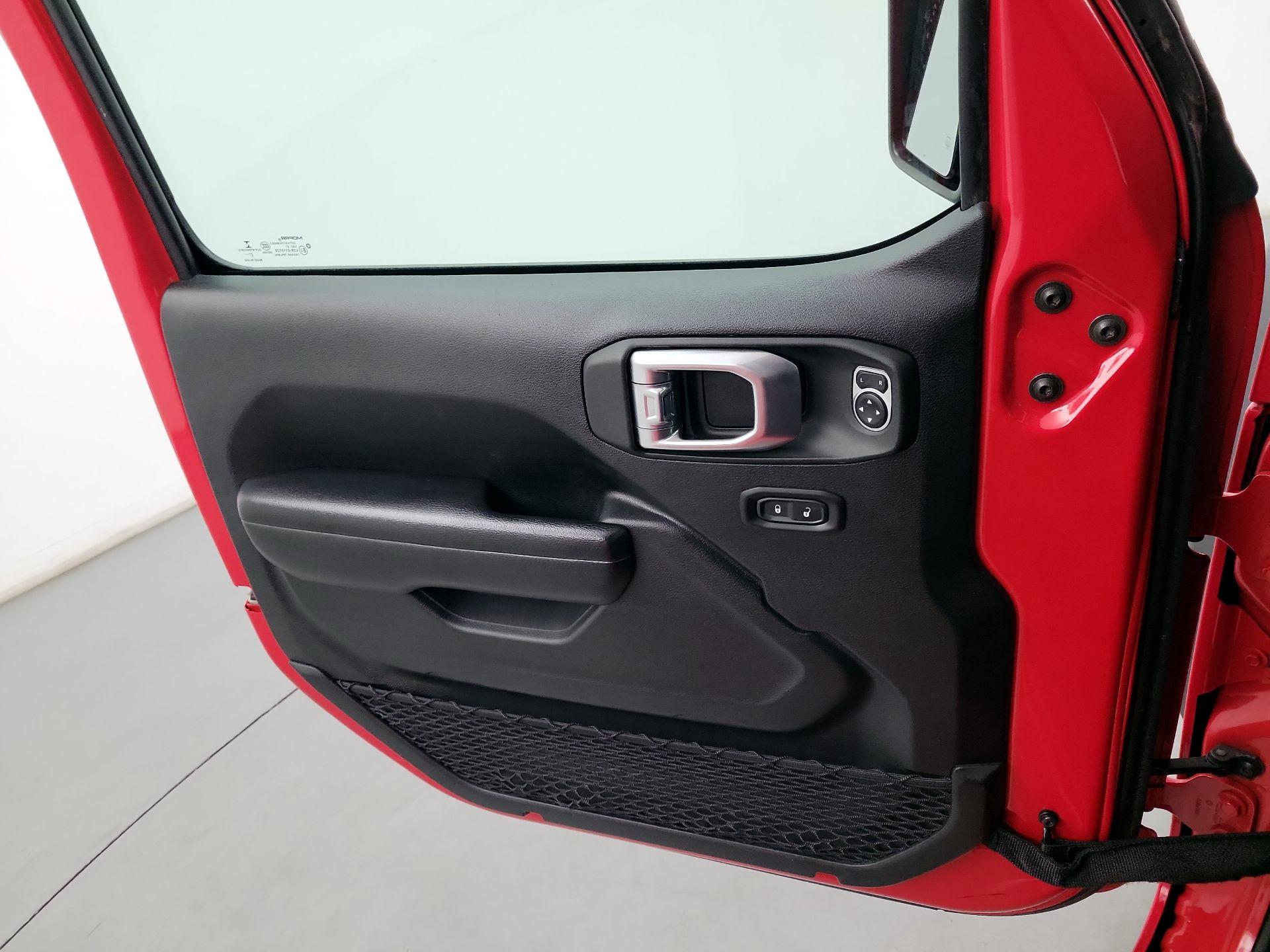 Thumbnail: 2021 Jeep Wrangler - 10