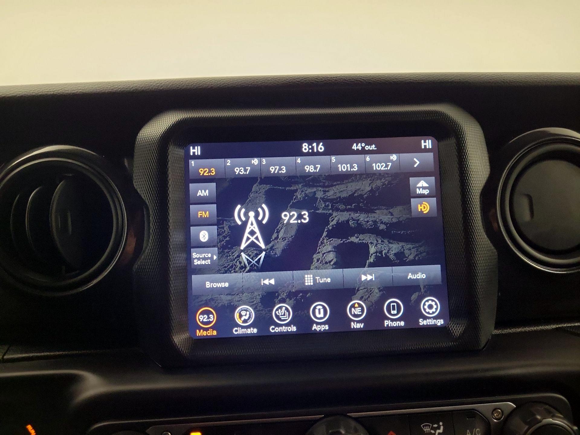 Thumbnail: 2021 Jeep Wrangler - 14