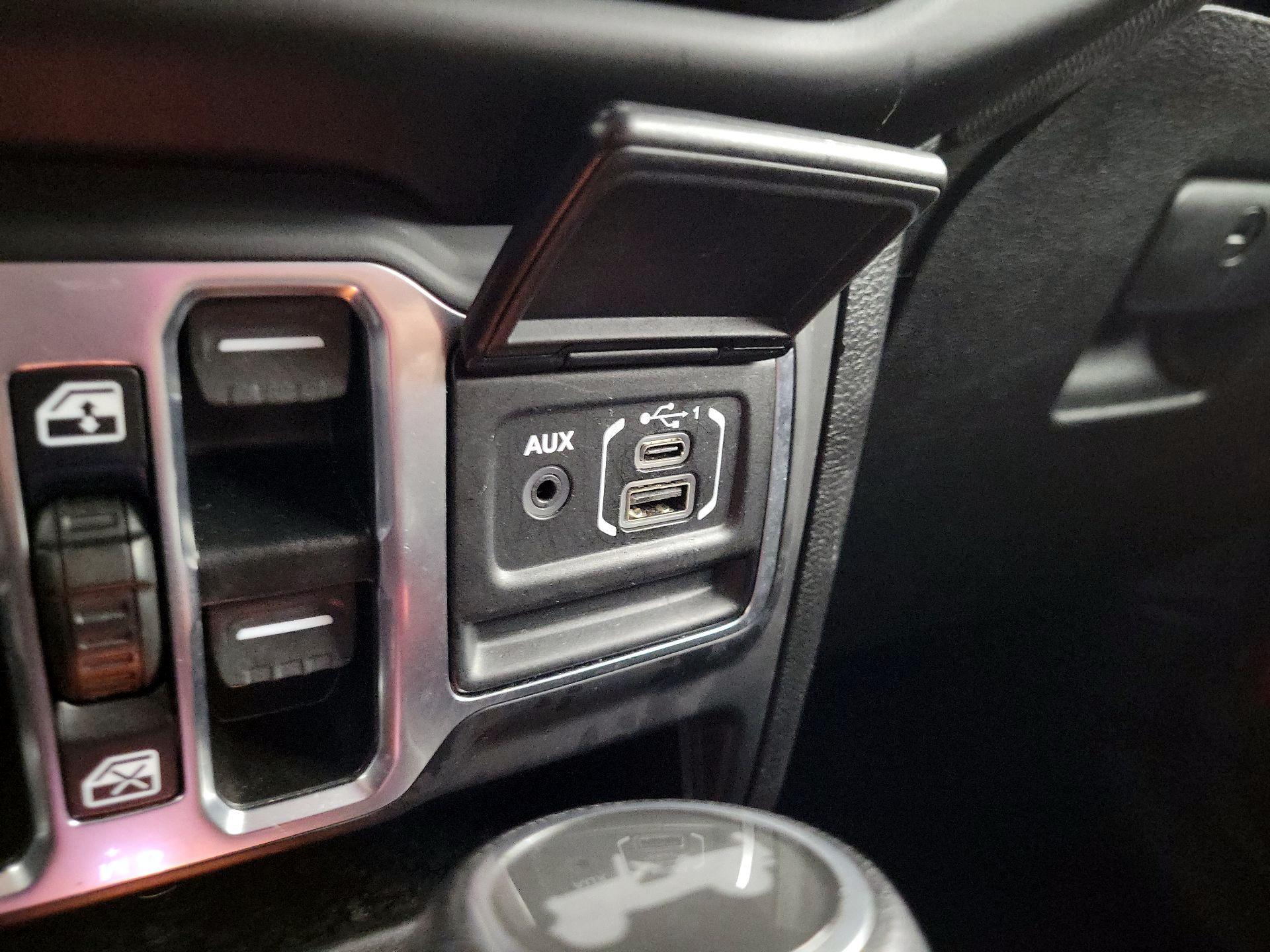 Thumbnail: 2021 Jeep Wrangler - 17