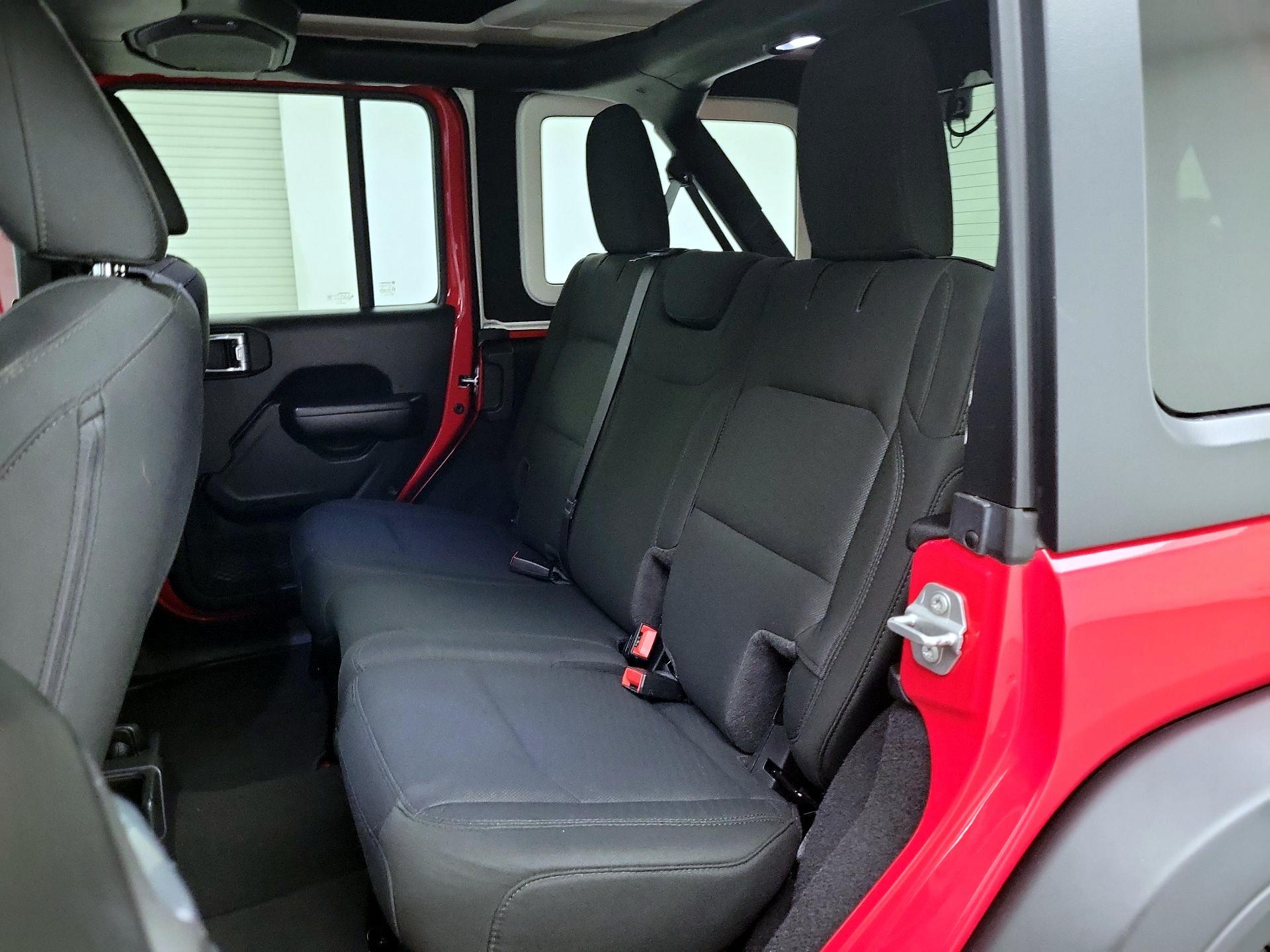 Thumbnail: 2021 Jeep Wrangler - 18