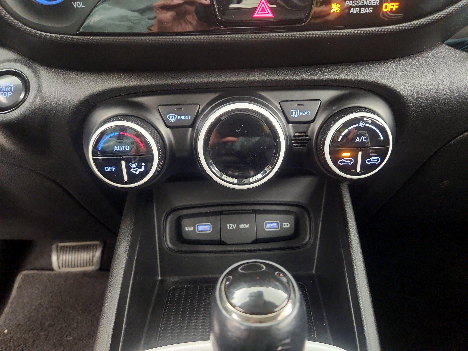 Thumbnail: 2022 Hyundai Venue - 16