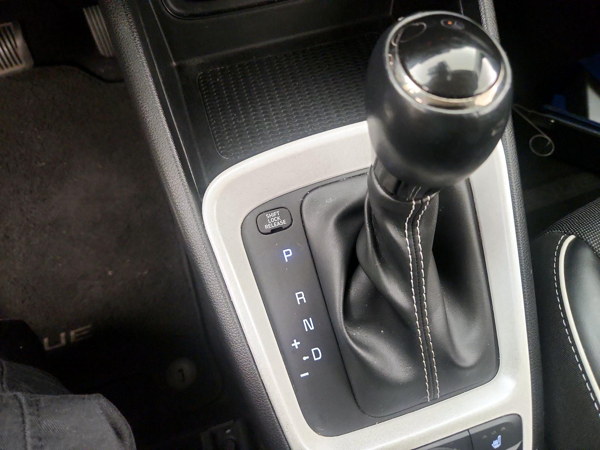 Thumbnail: 2022 Hyundai Venue - 17