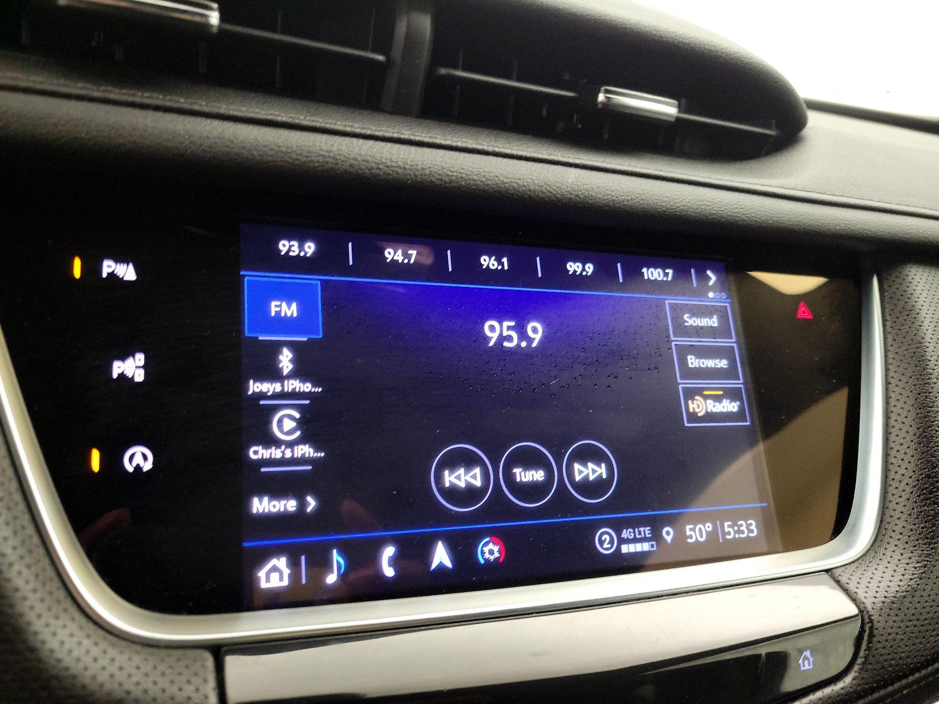 Thumbnail: 2023 Cadillac XT5 - 15