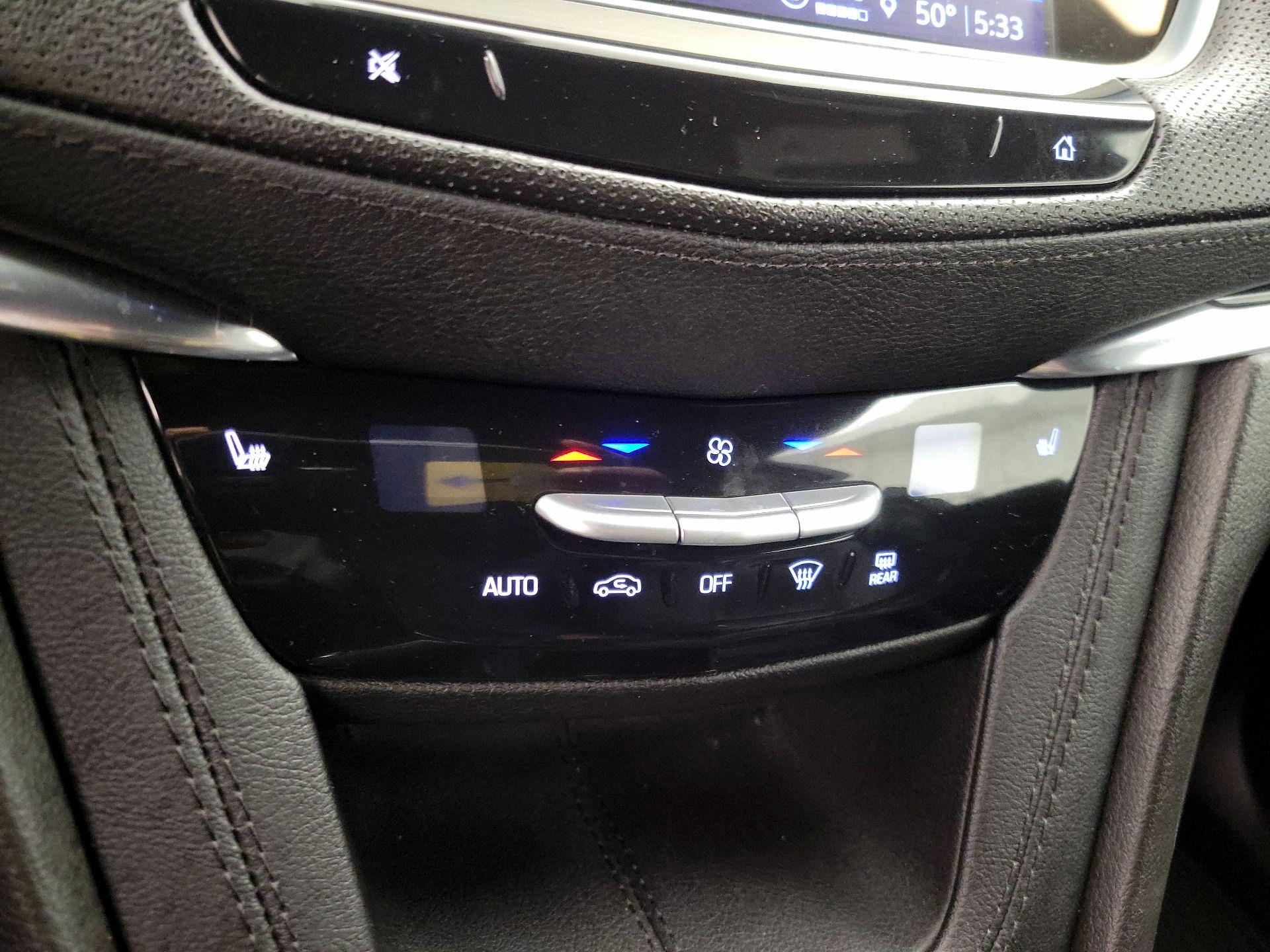 Thumbnail: 2023 Cadillac XT5 - 16