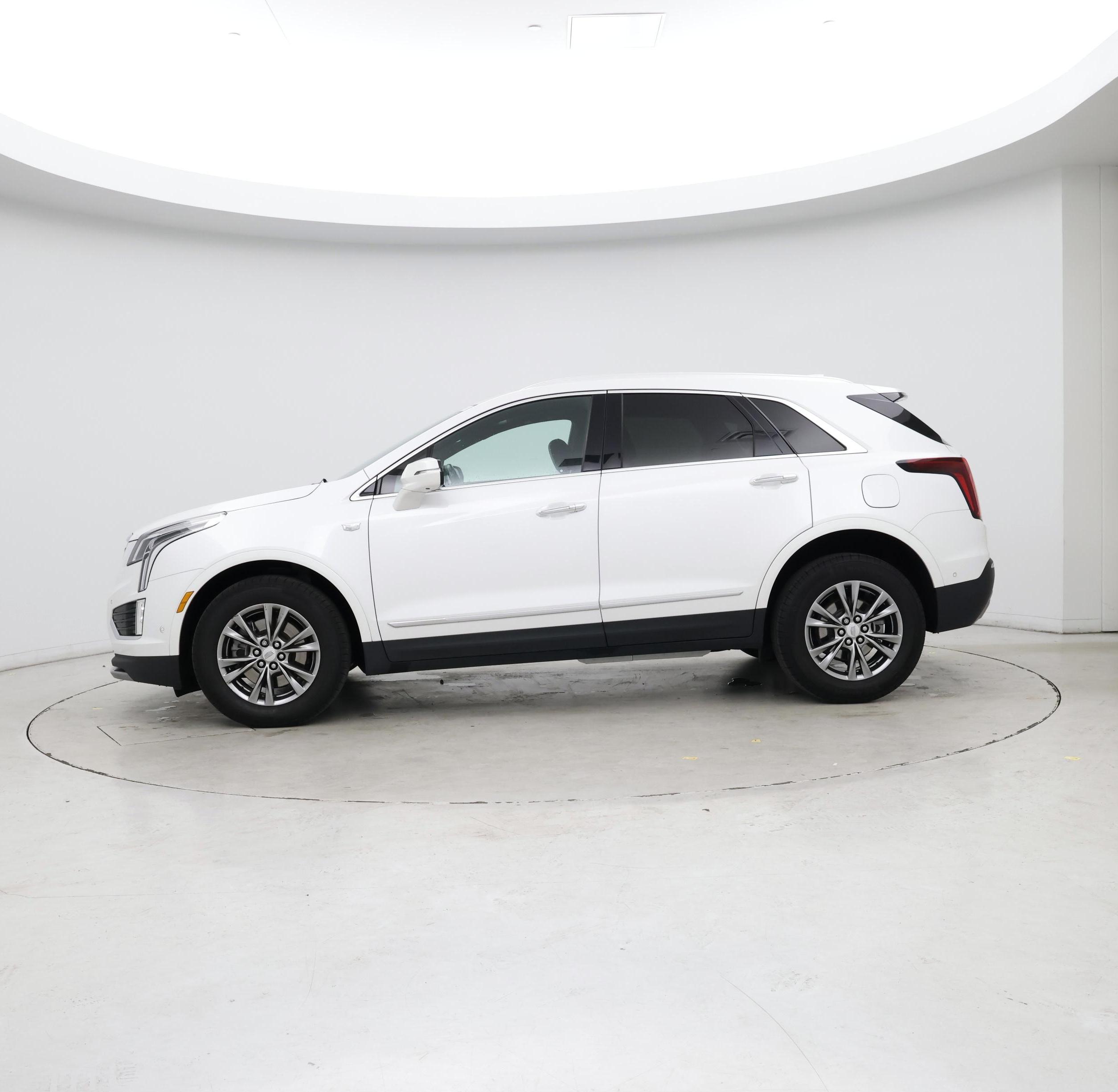 Thumbnail: 2023 Cadillac XT5 - 3